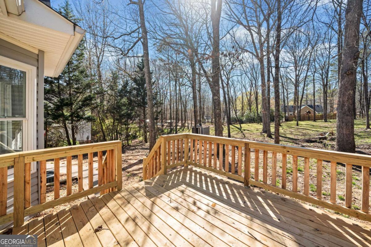 228 Hawkins Farm Circle Property Photo 35