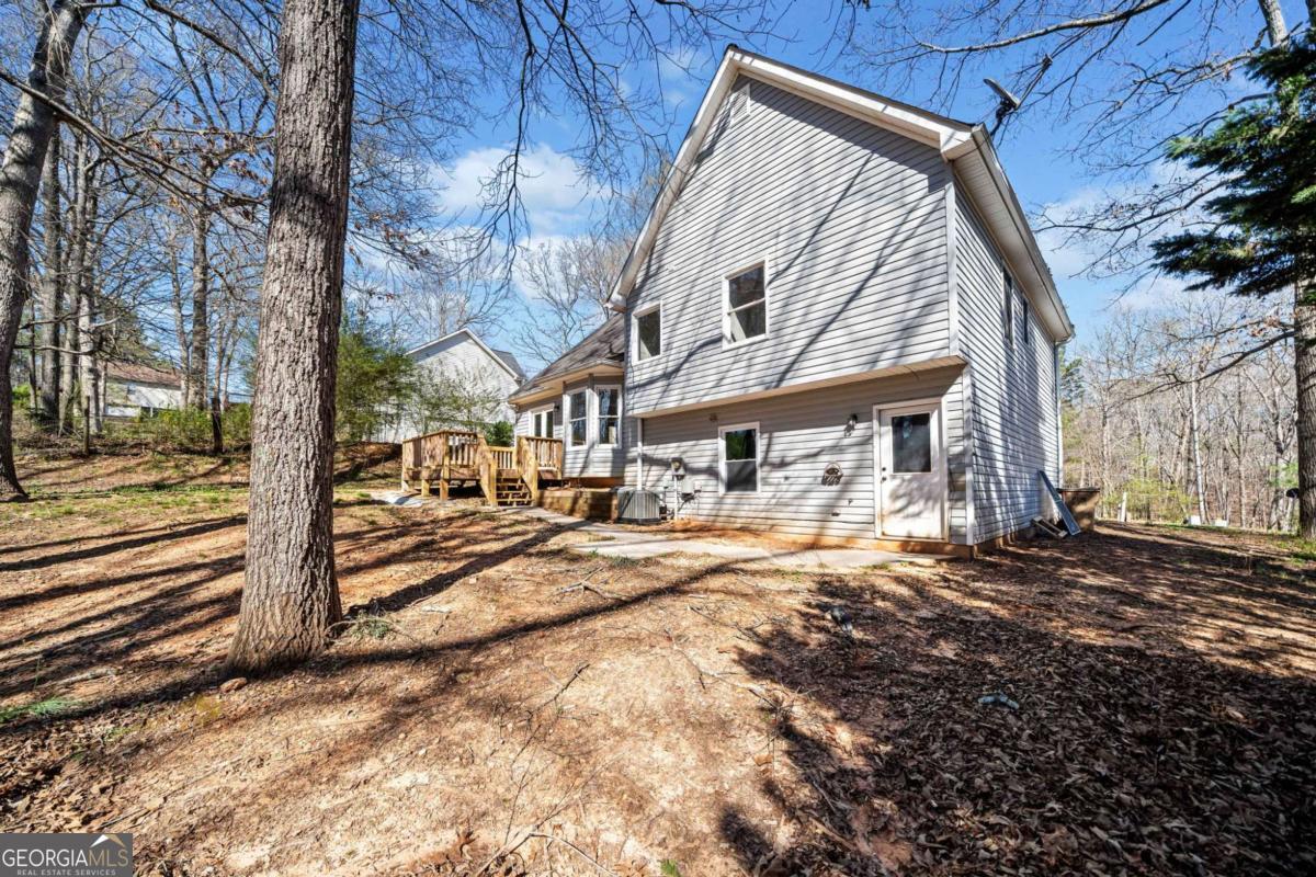 228 Hawkins Farm Circle Property Photo 39