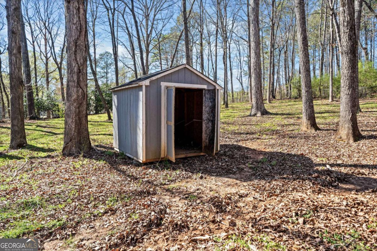 228 Hawkins Farm Circle Property Photo 41