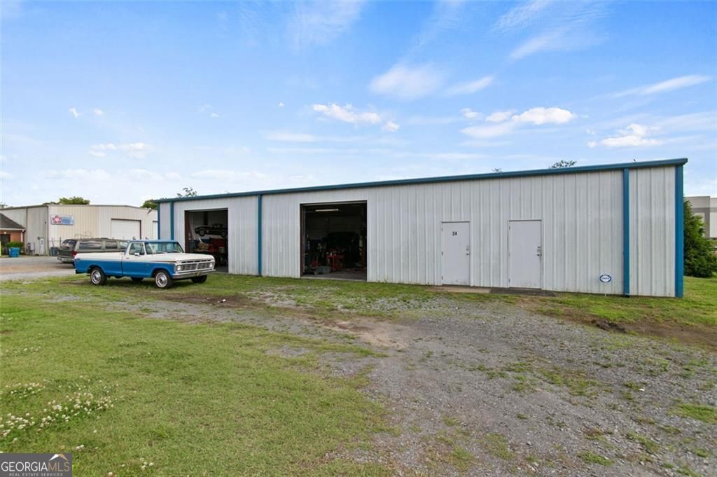 24 Hardwood Ridge Parkway Property Photo 2