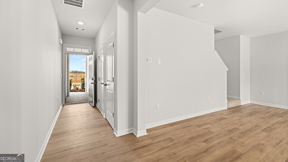 254 Deerberry Drive Property Photo 4