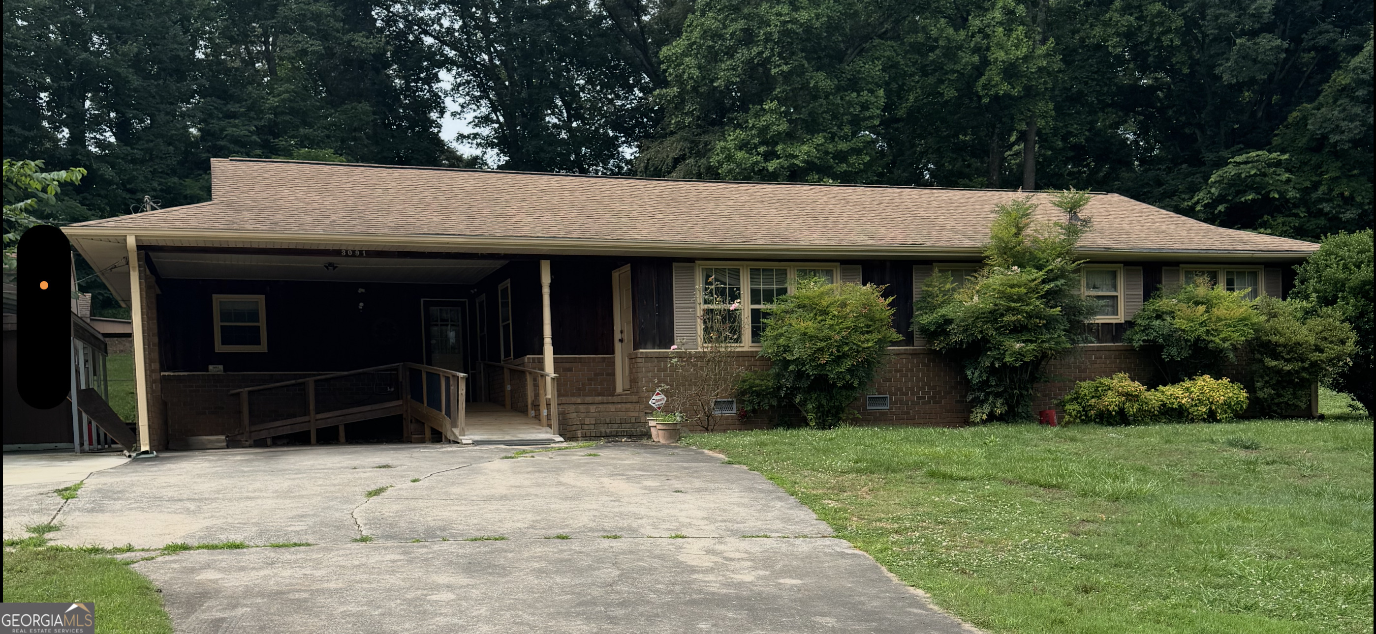 3091 Browns Bridge Road Property Photo 1