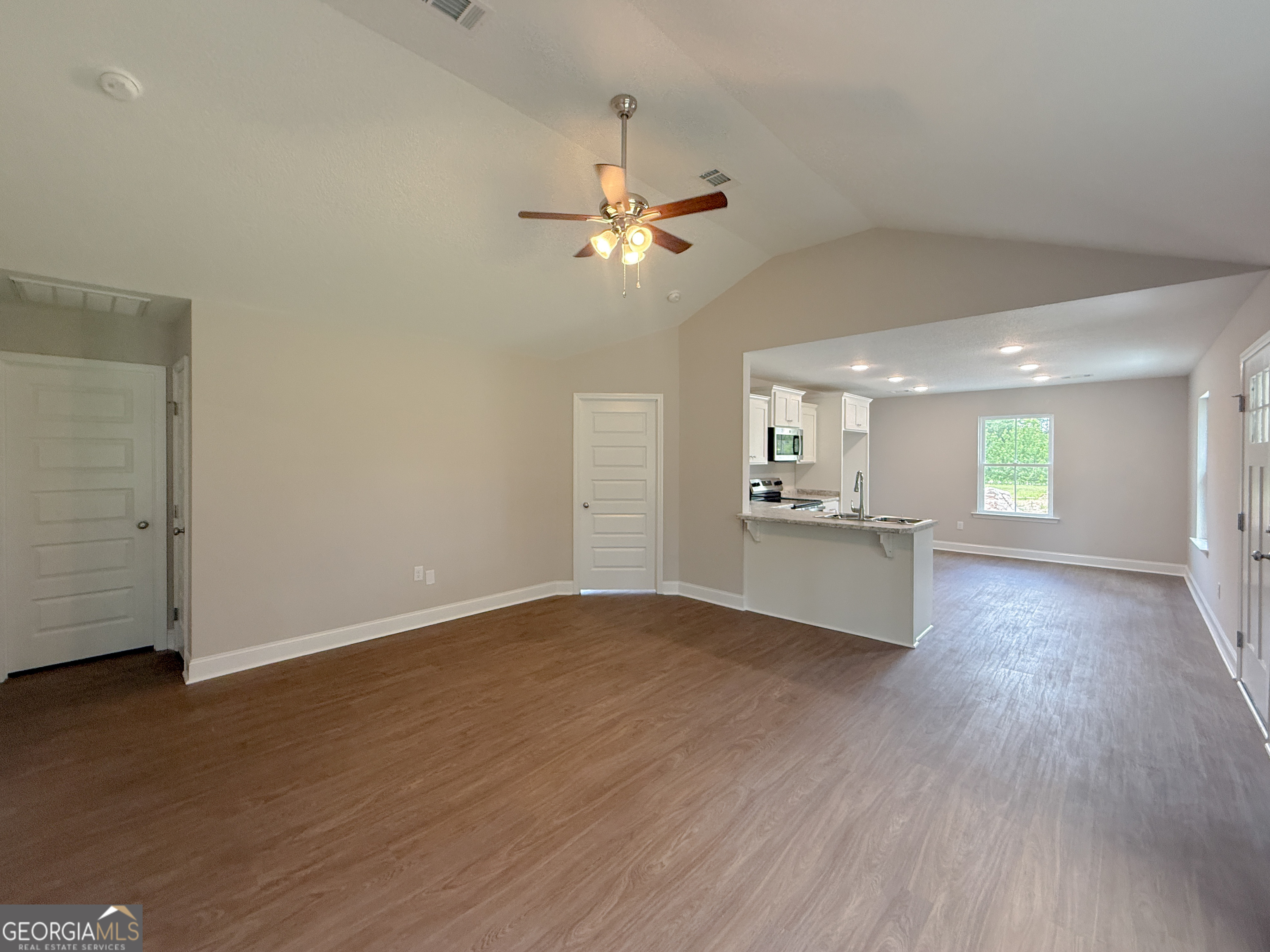 3923 Mosley Road Property Photo 3