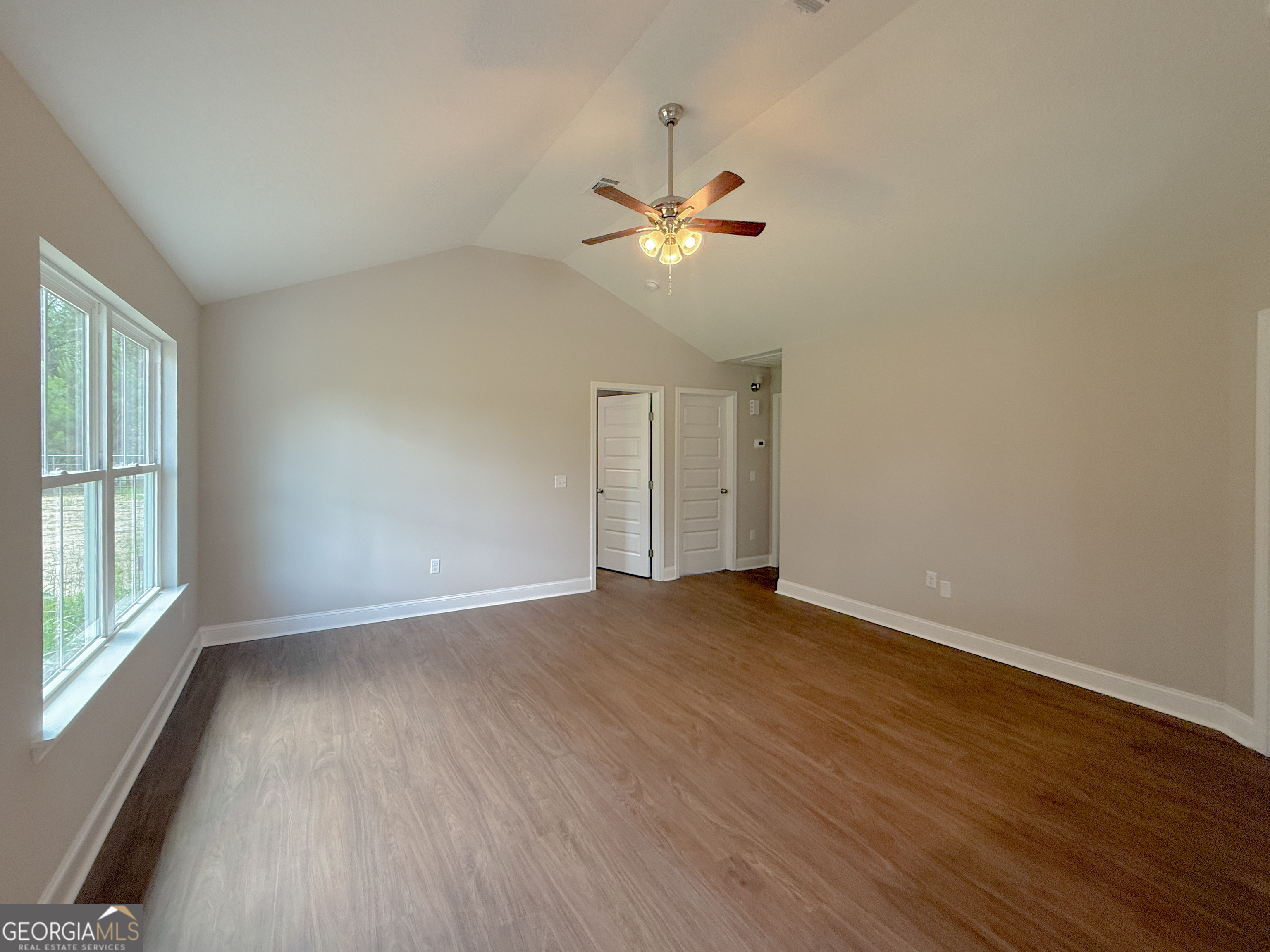 3923 Mosley Road Property Photo 9