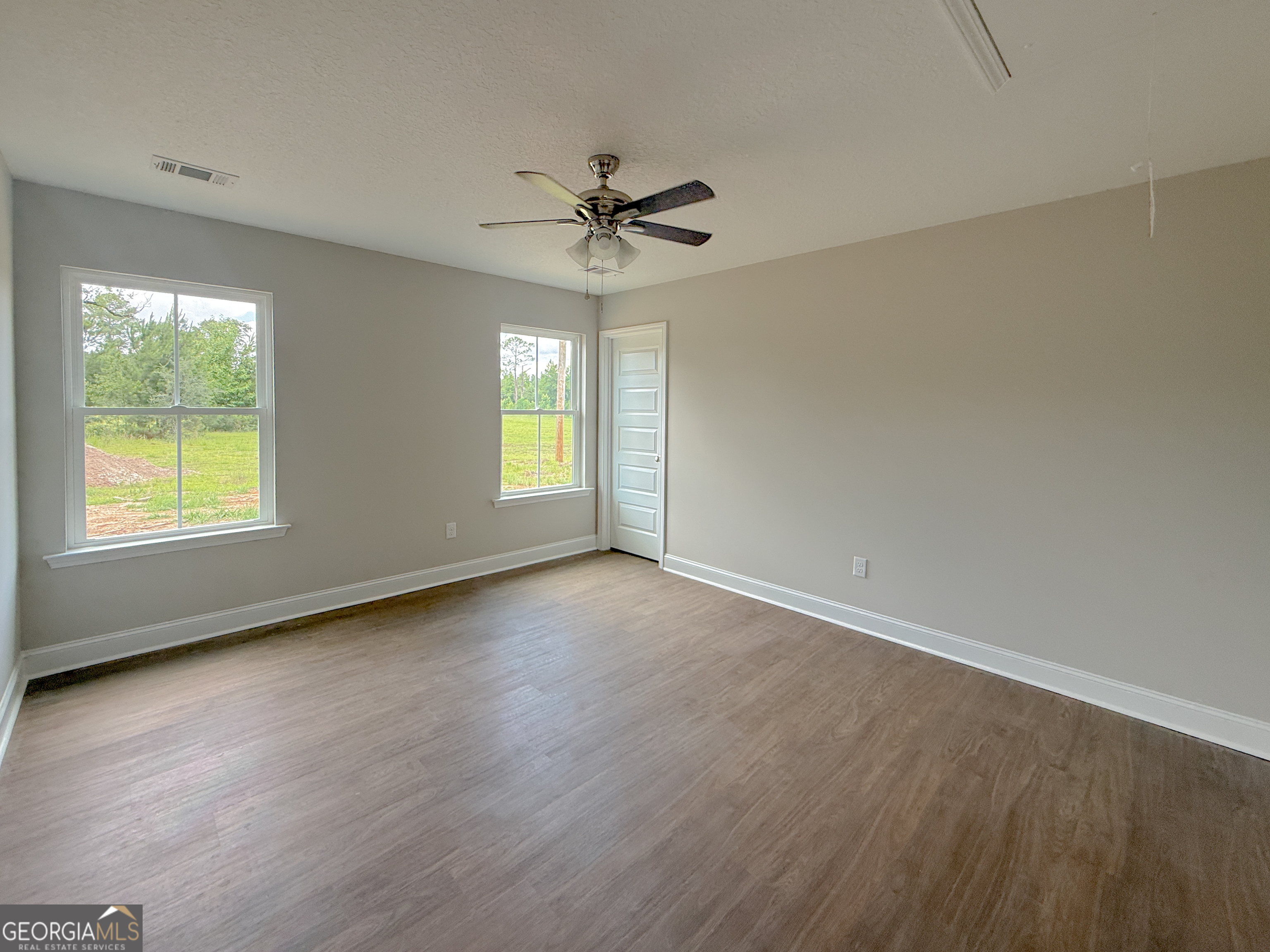 3923 Mosley Road Property Photo 10
