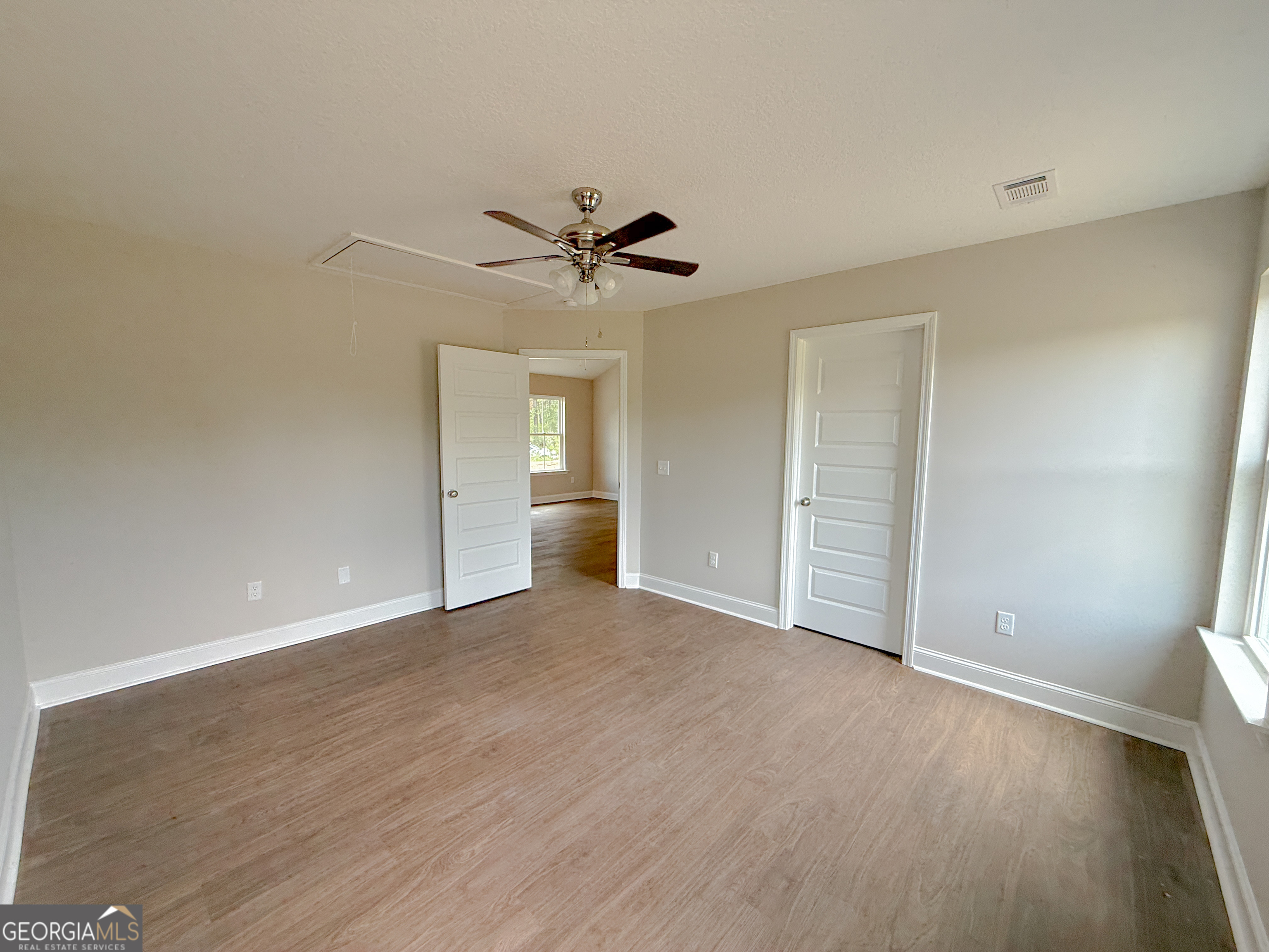 3923 Mosley Road Property Photo 11