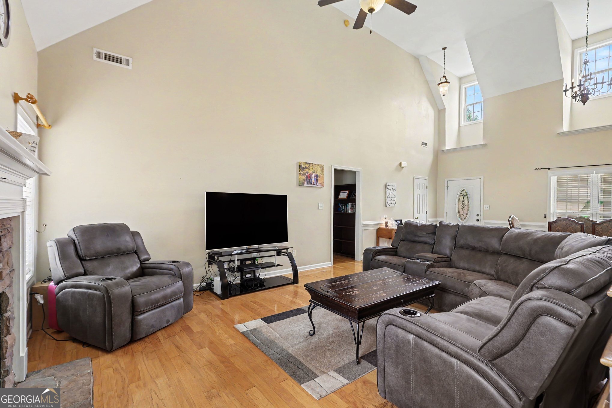 5 Park Forest Curve Property Photo 6