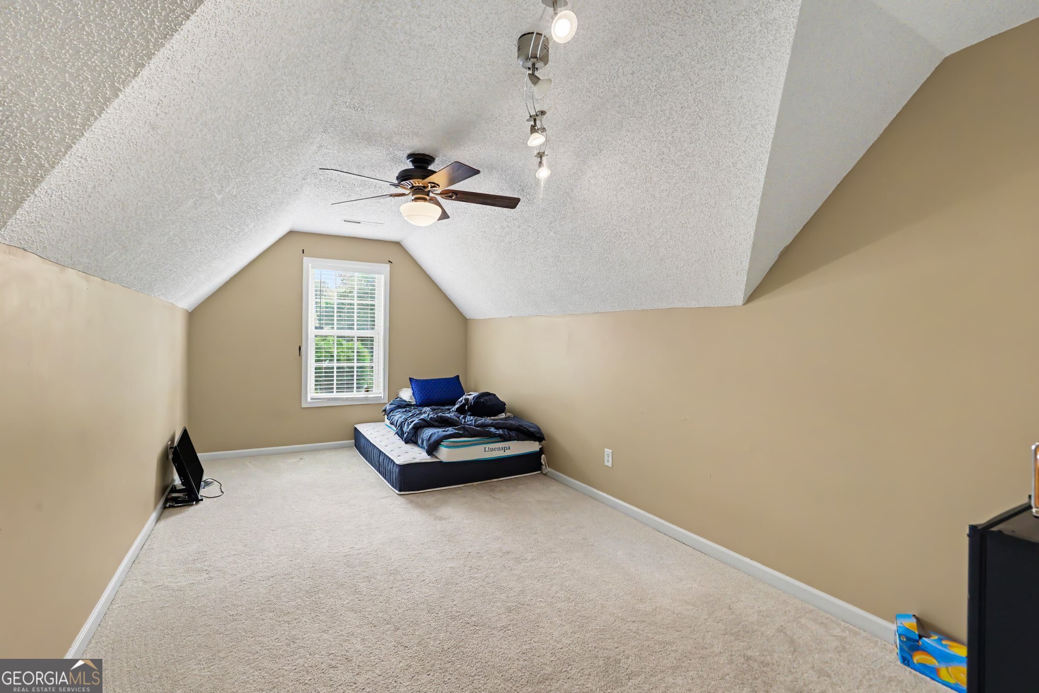 5 Park Forest Curve Property Photo 26