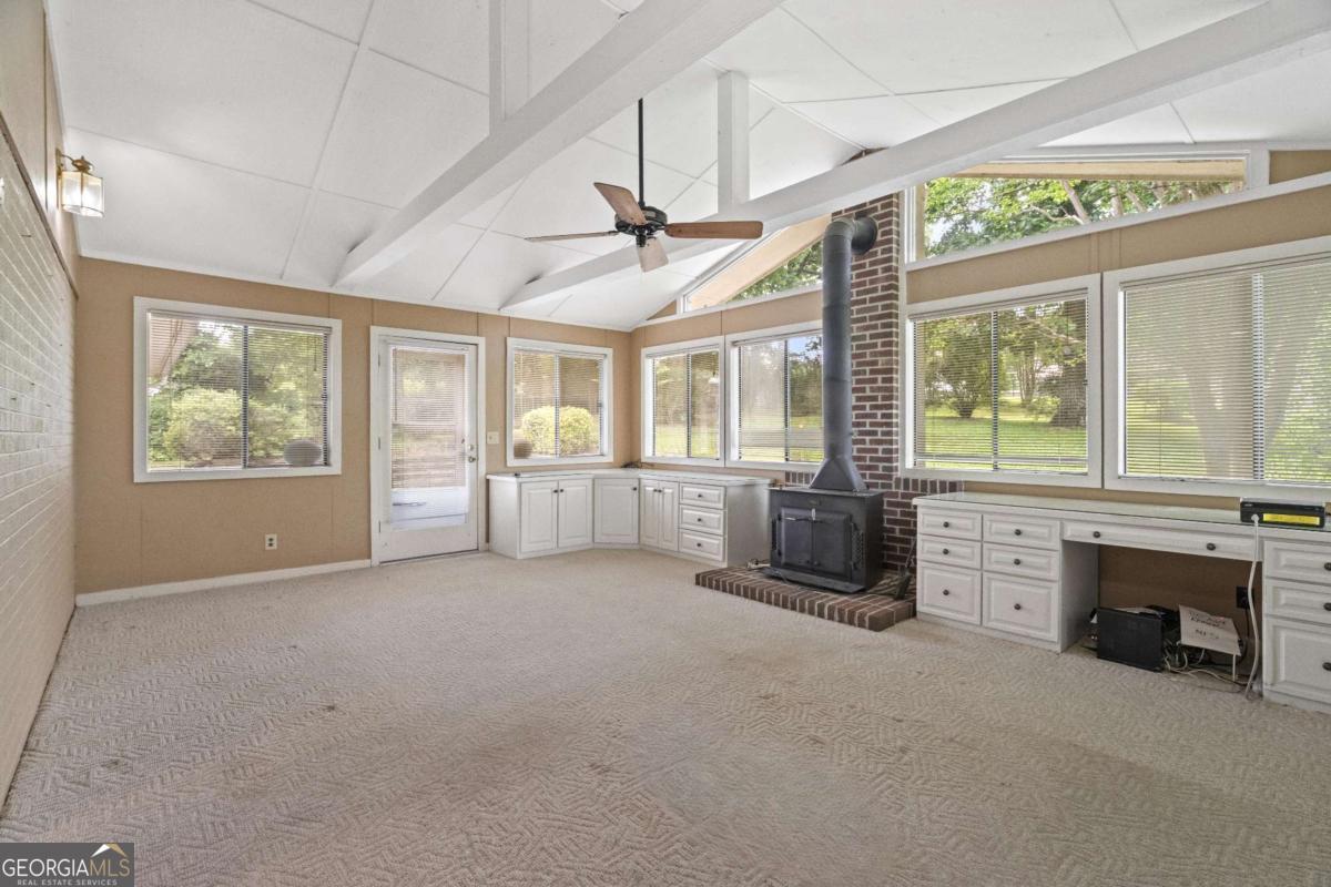 204 Sherwood Drive Property Photo 16