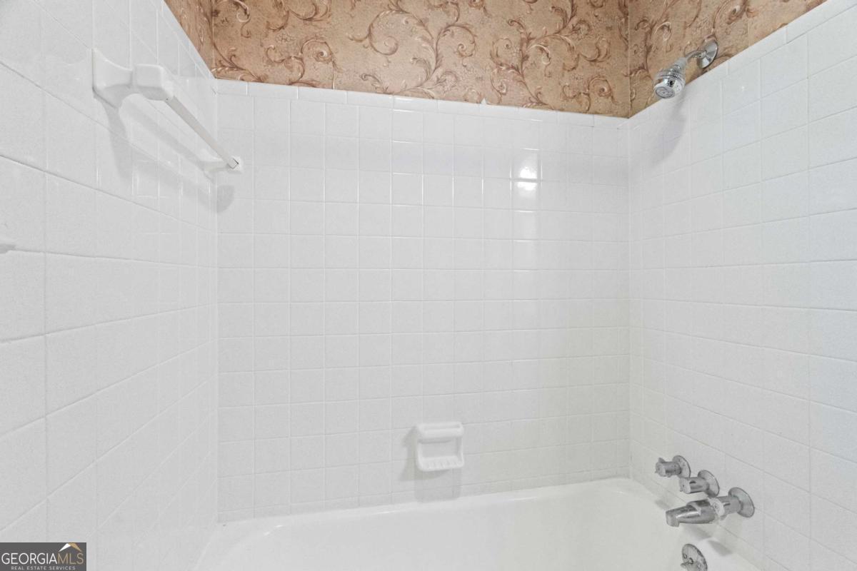 204 Sherwood Drive Property Photo 20