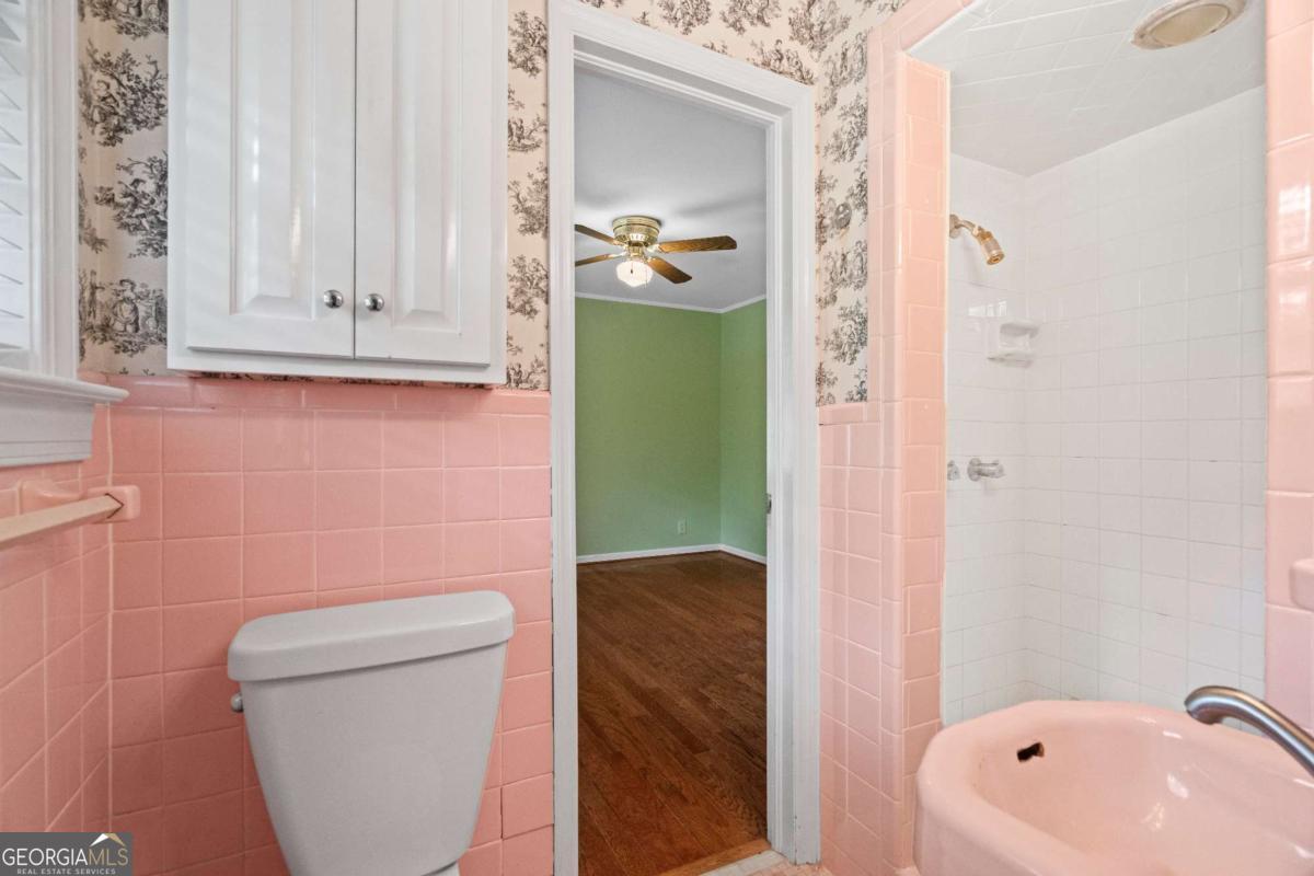 204 Sherwood Drive Property Photo 23