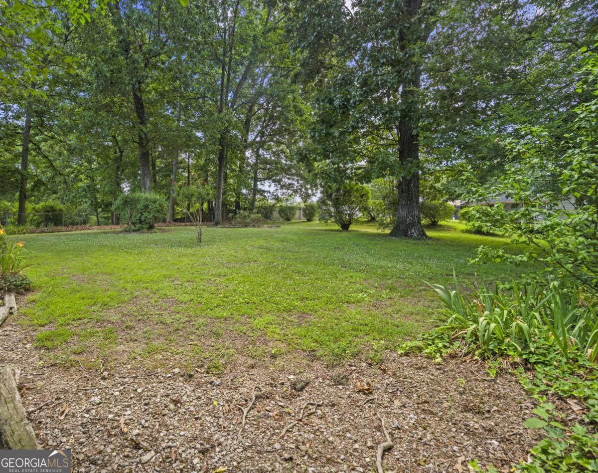 204 Sherwood Drive Property Photo 32