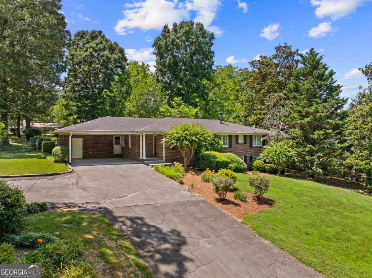 204 Sherwood Drive Property Photo 34