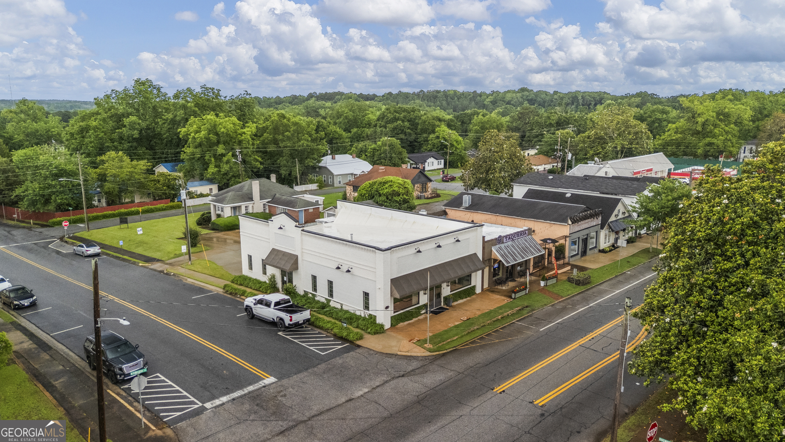102 S College Street Property Photo 3