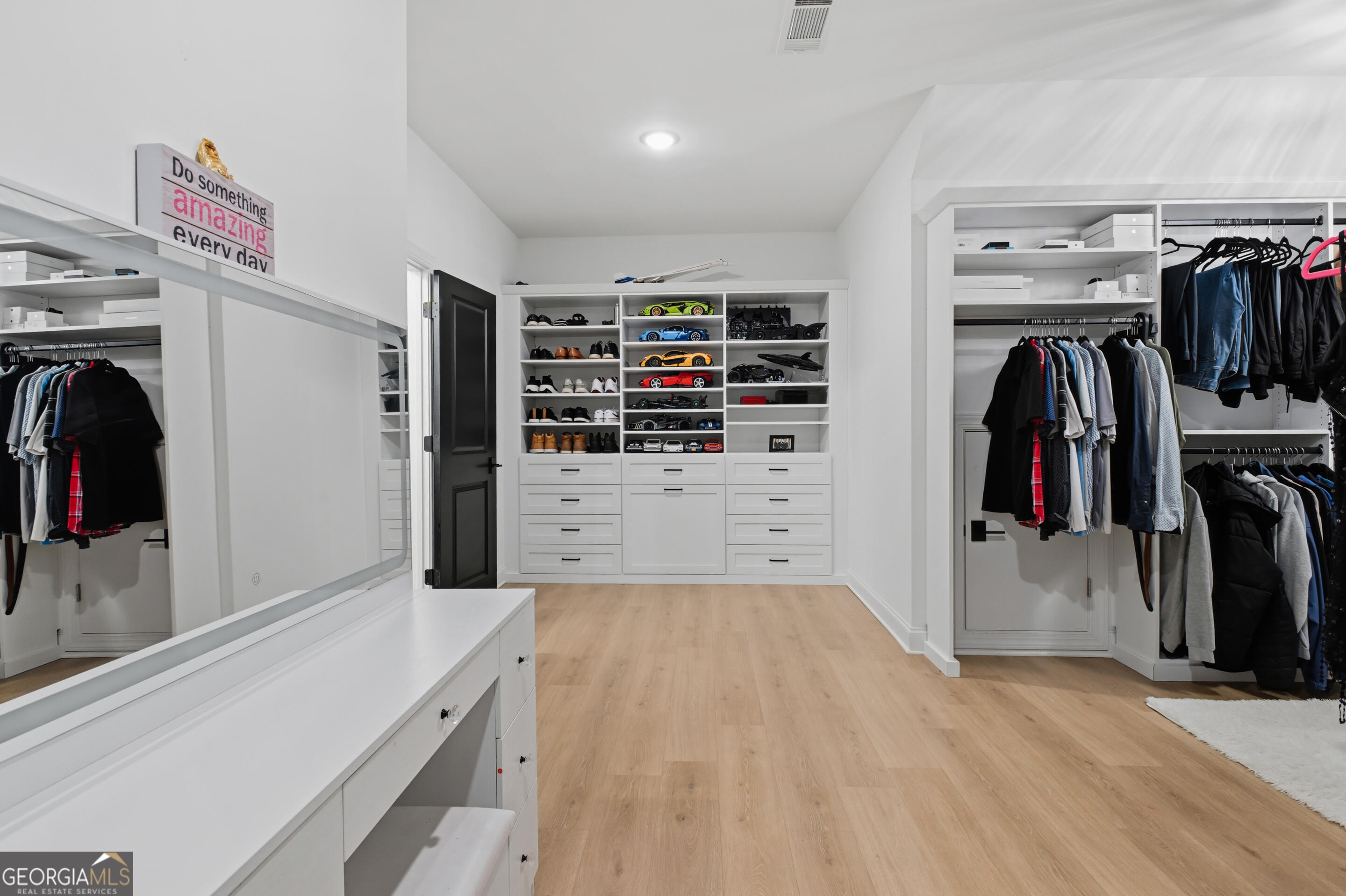 1174 Julian Way Property Photo 38
