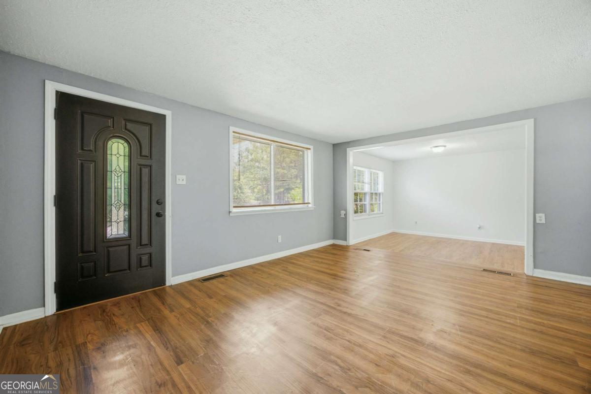 5232 Trudy Circle Property Photo 3