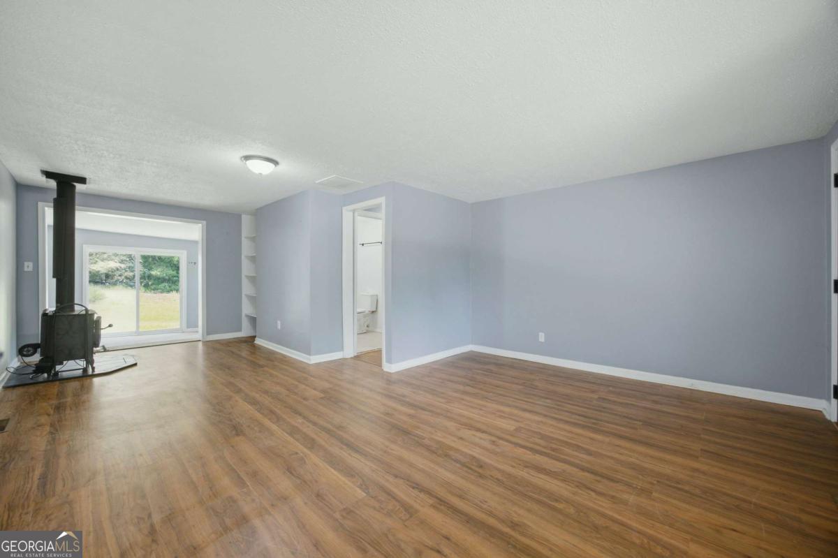 5232 Trudy Circle Property Photo 4