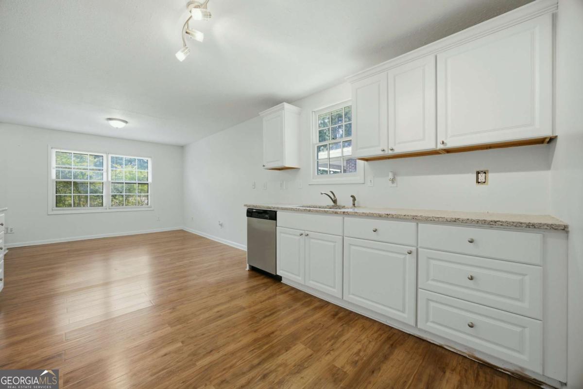 5232 Trudy Circle Property Photo 10