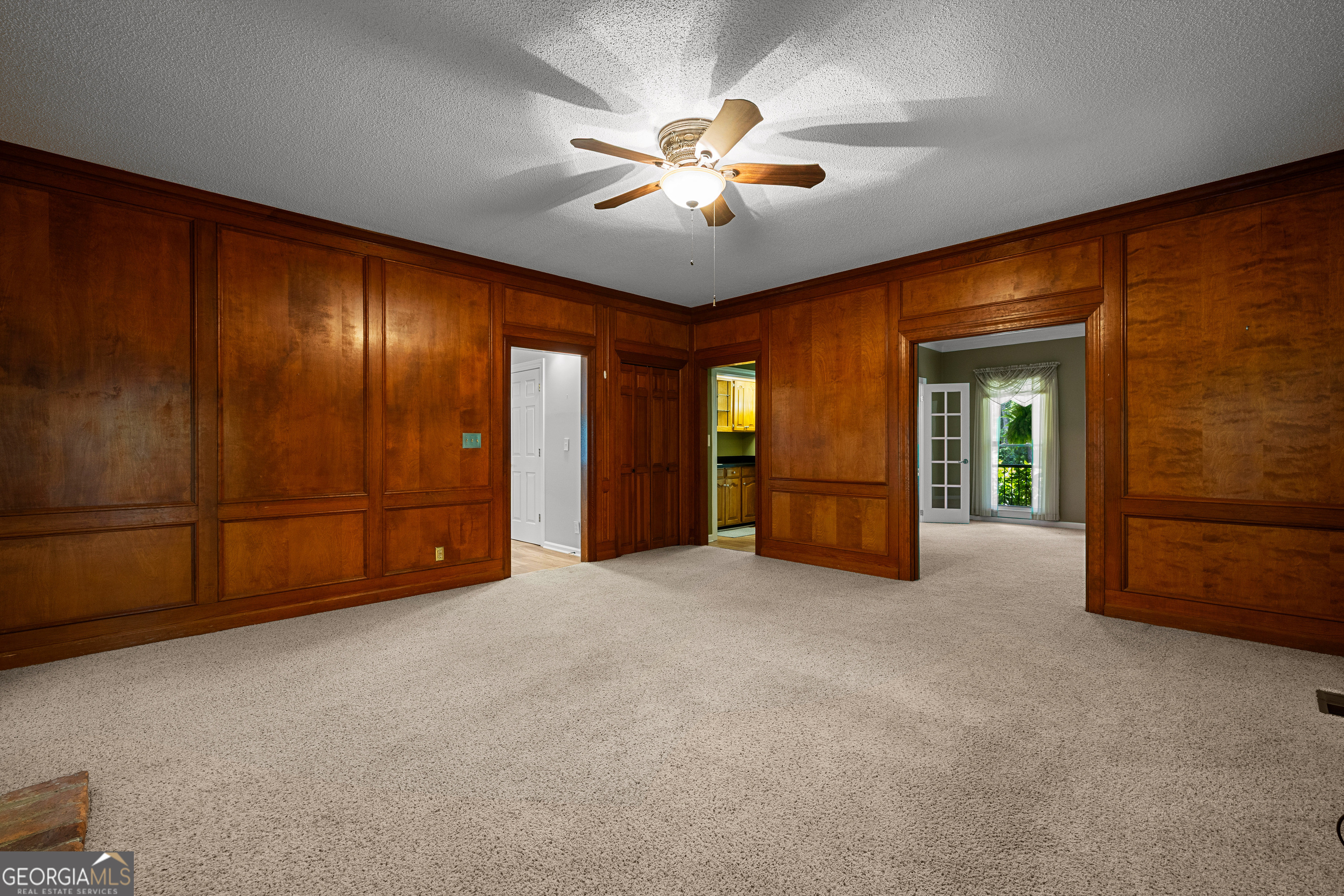 214 Highland Trail Property Photo 8