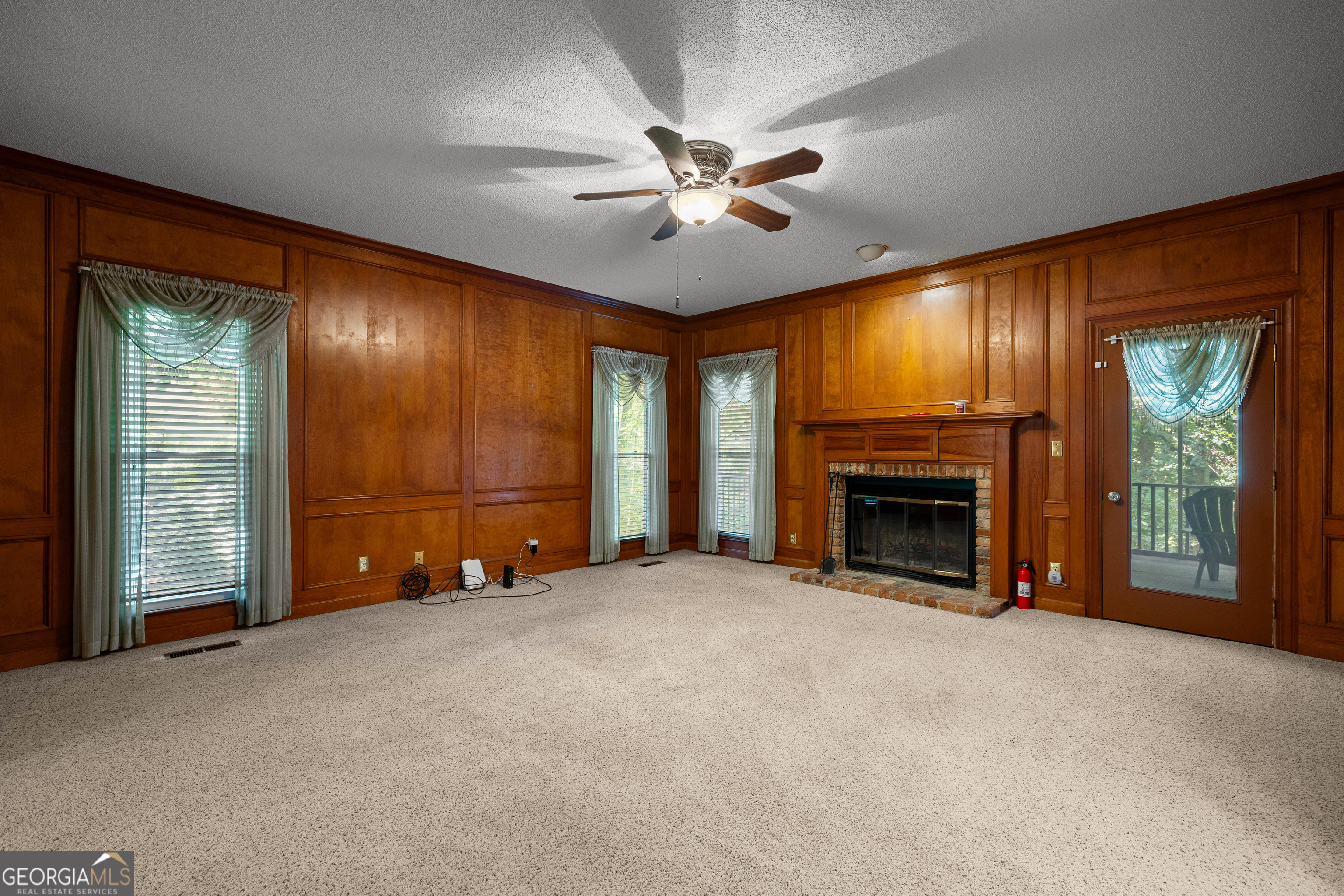 214 Highland Trail Property Photo 9