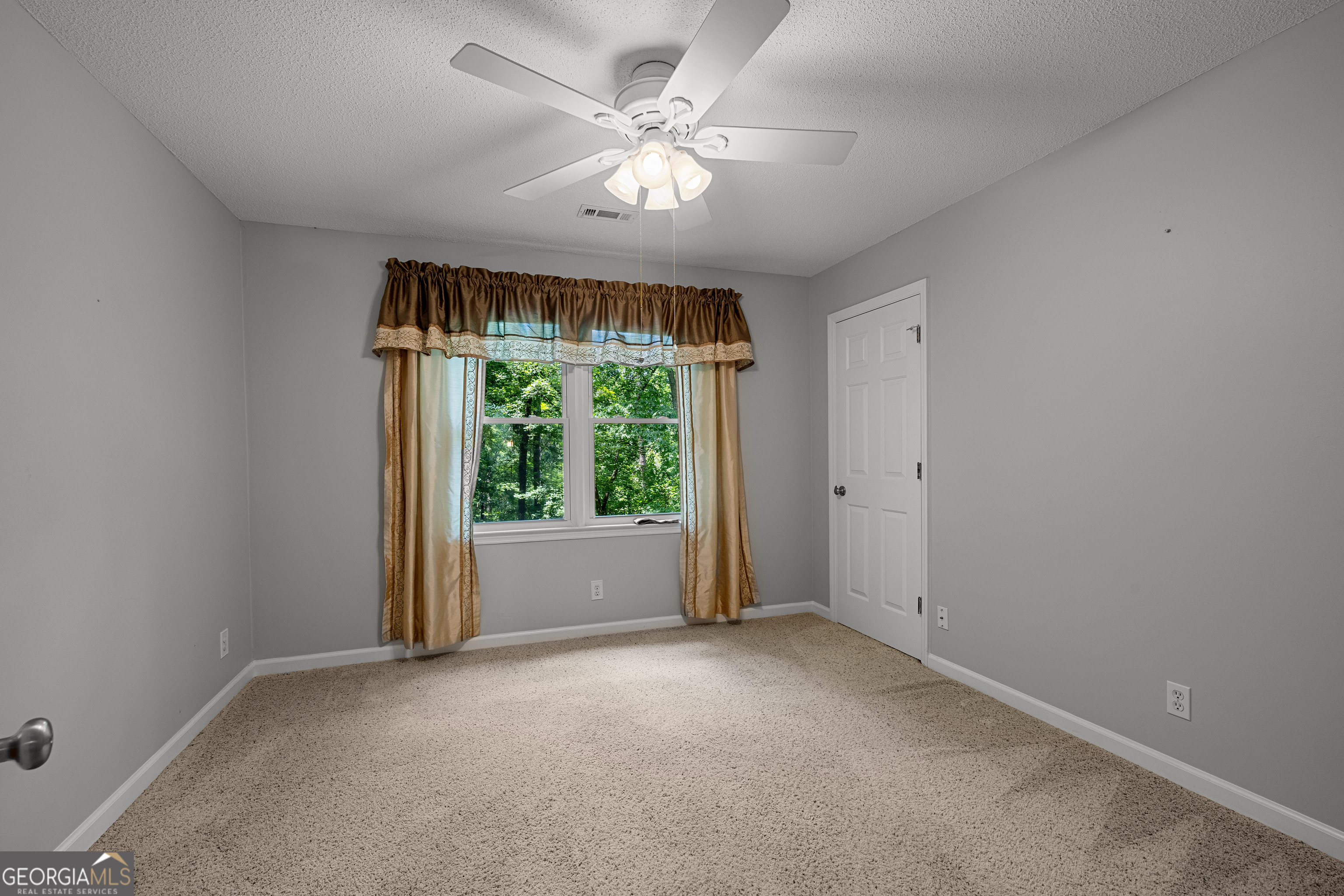 214 Highland Trail Property Photo 26