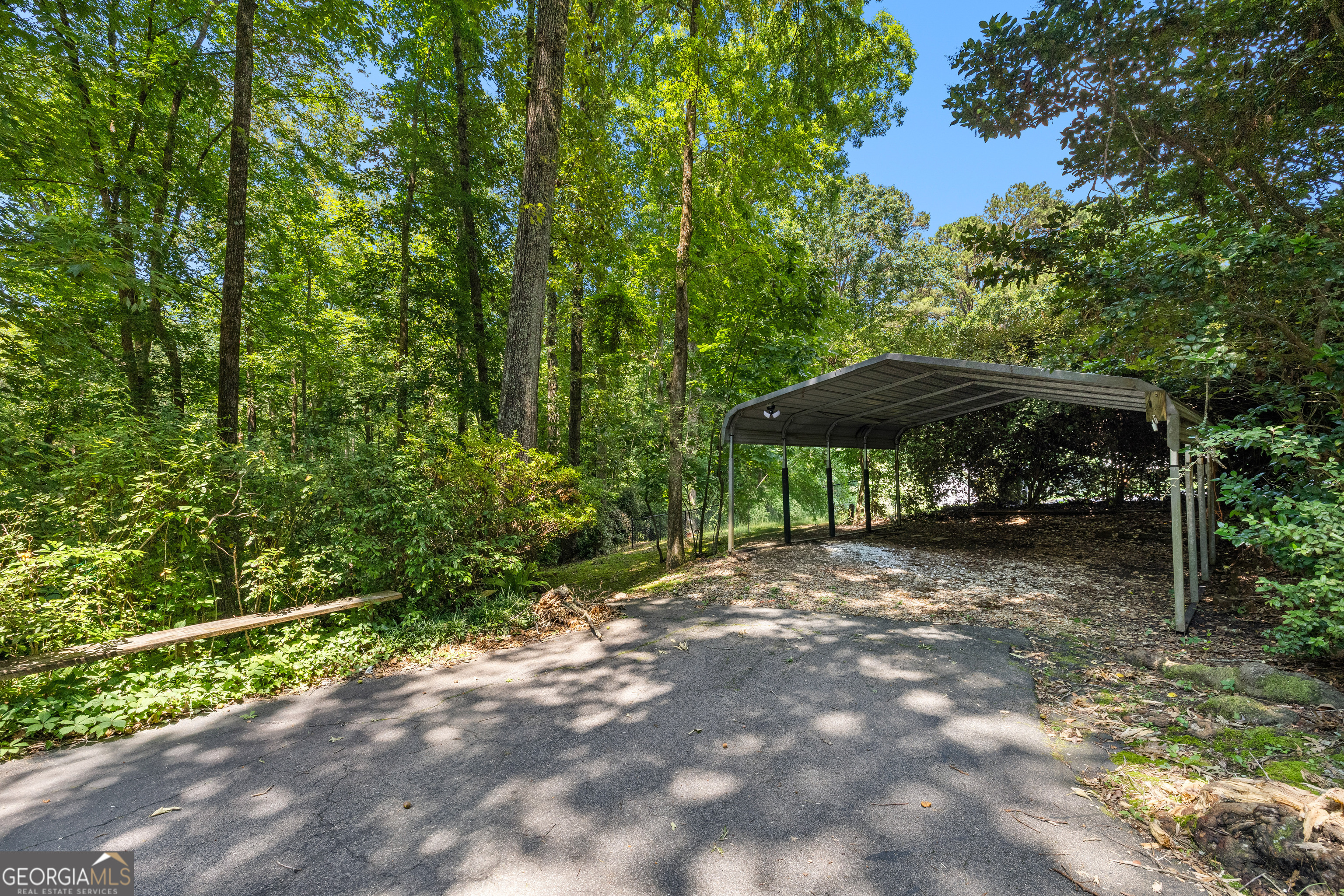 214 Highland Trail Property Photo 44