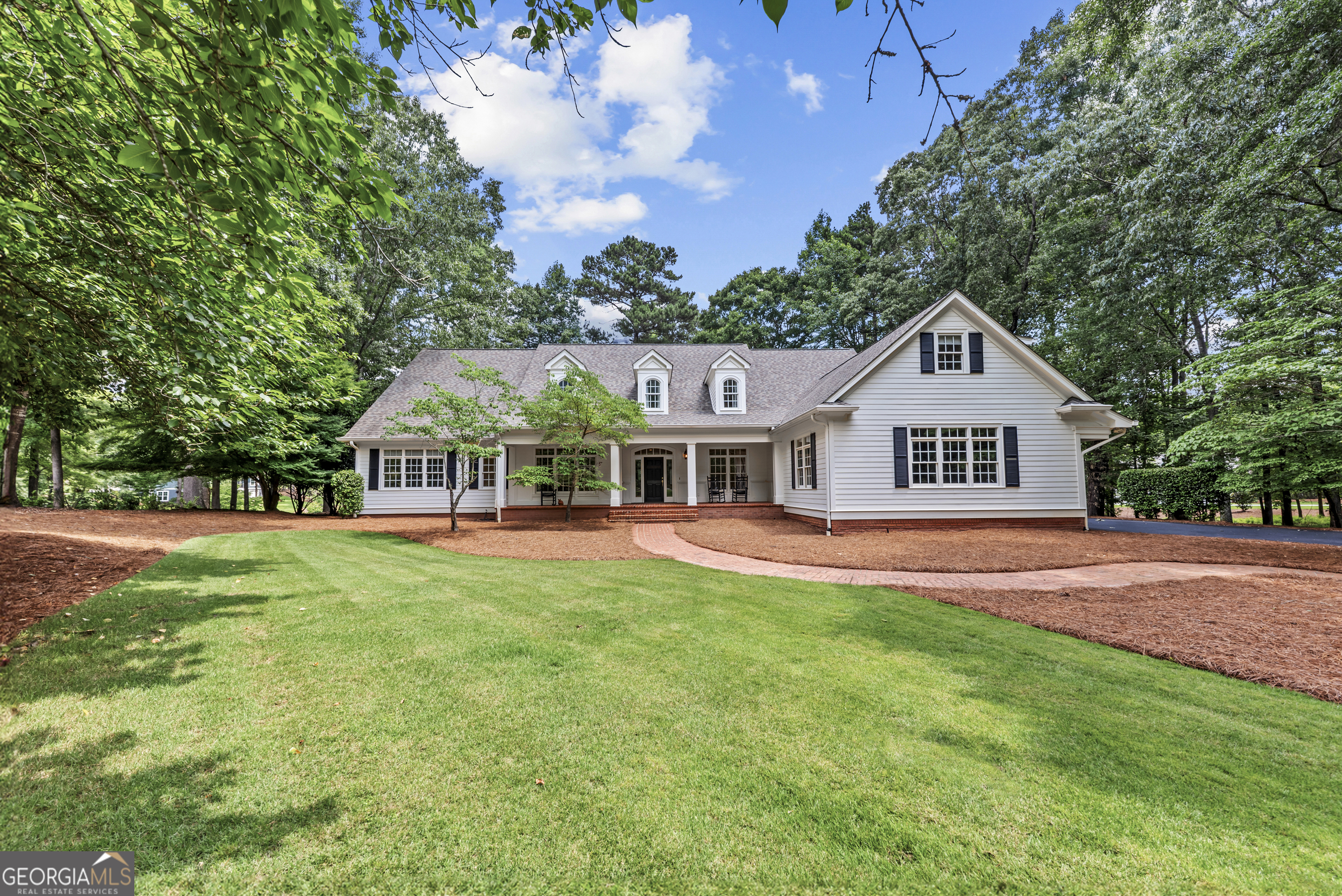 111 Blue Heron Drive Property Photo 1