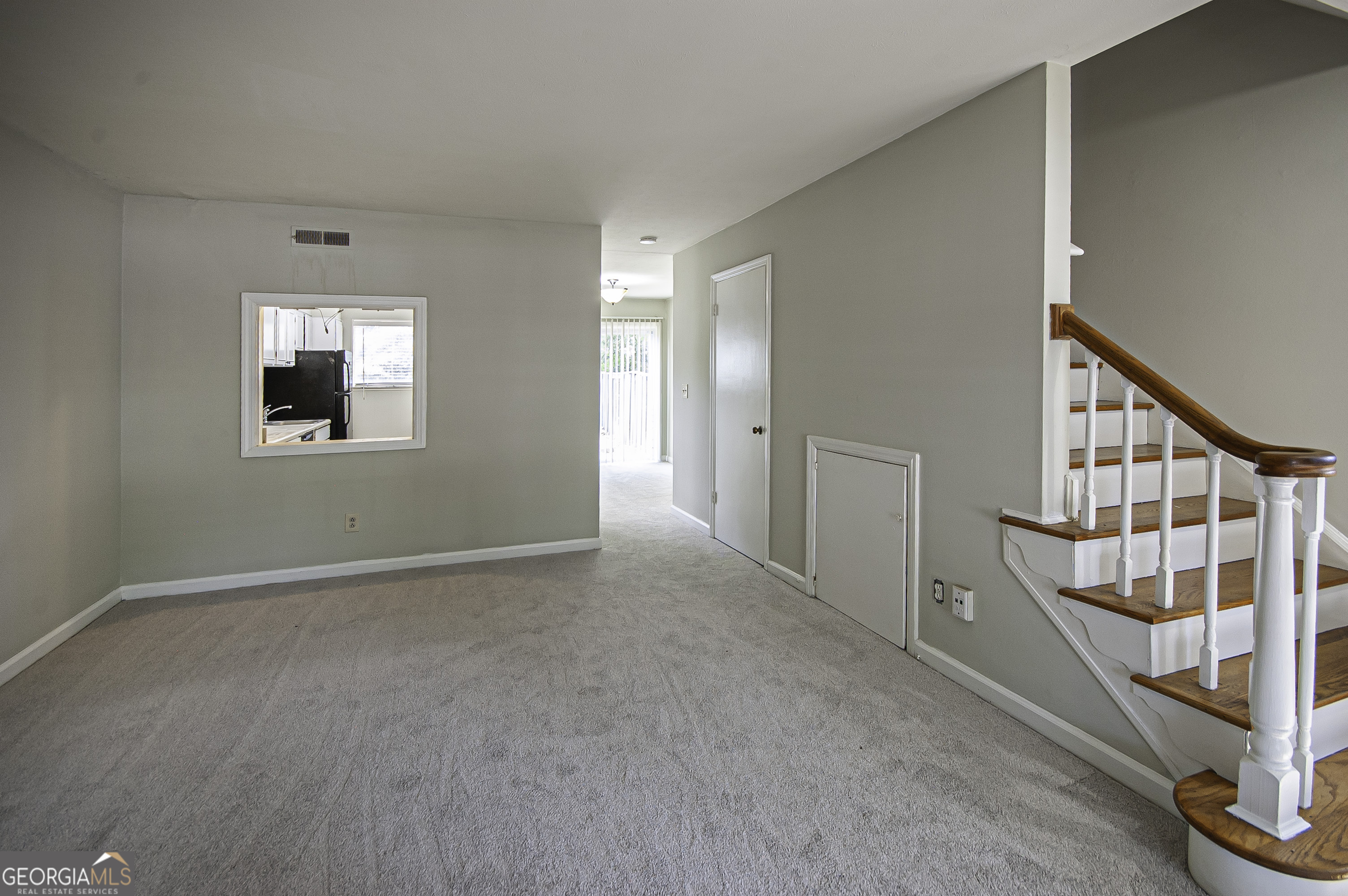 3099 Colonial Way Unit M Property Photo 3