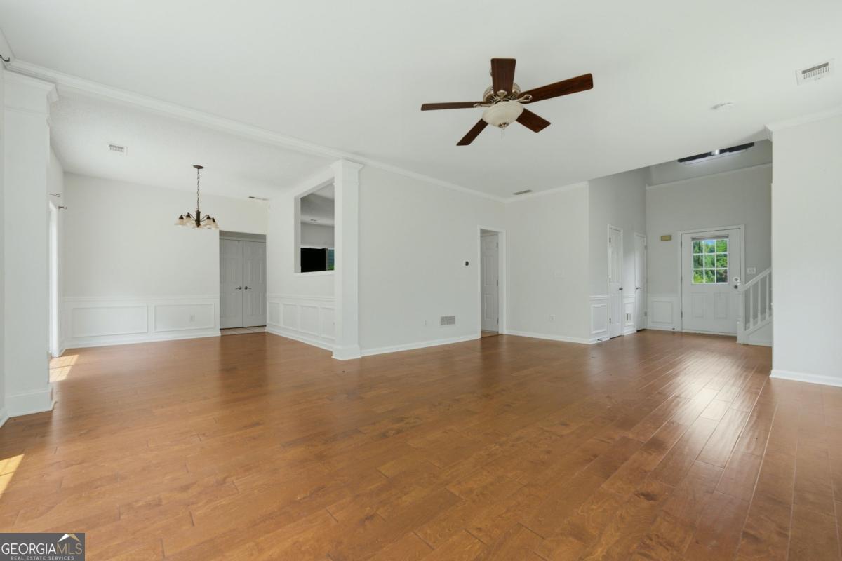 619 Lullingstone Drive Se Property Photo 9