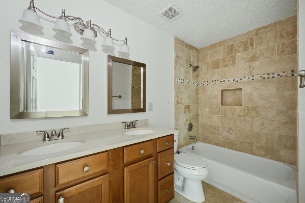 619 Lullingstone Drive Se Property Photo 22