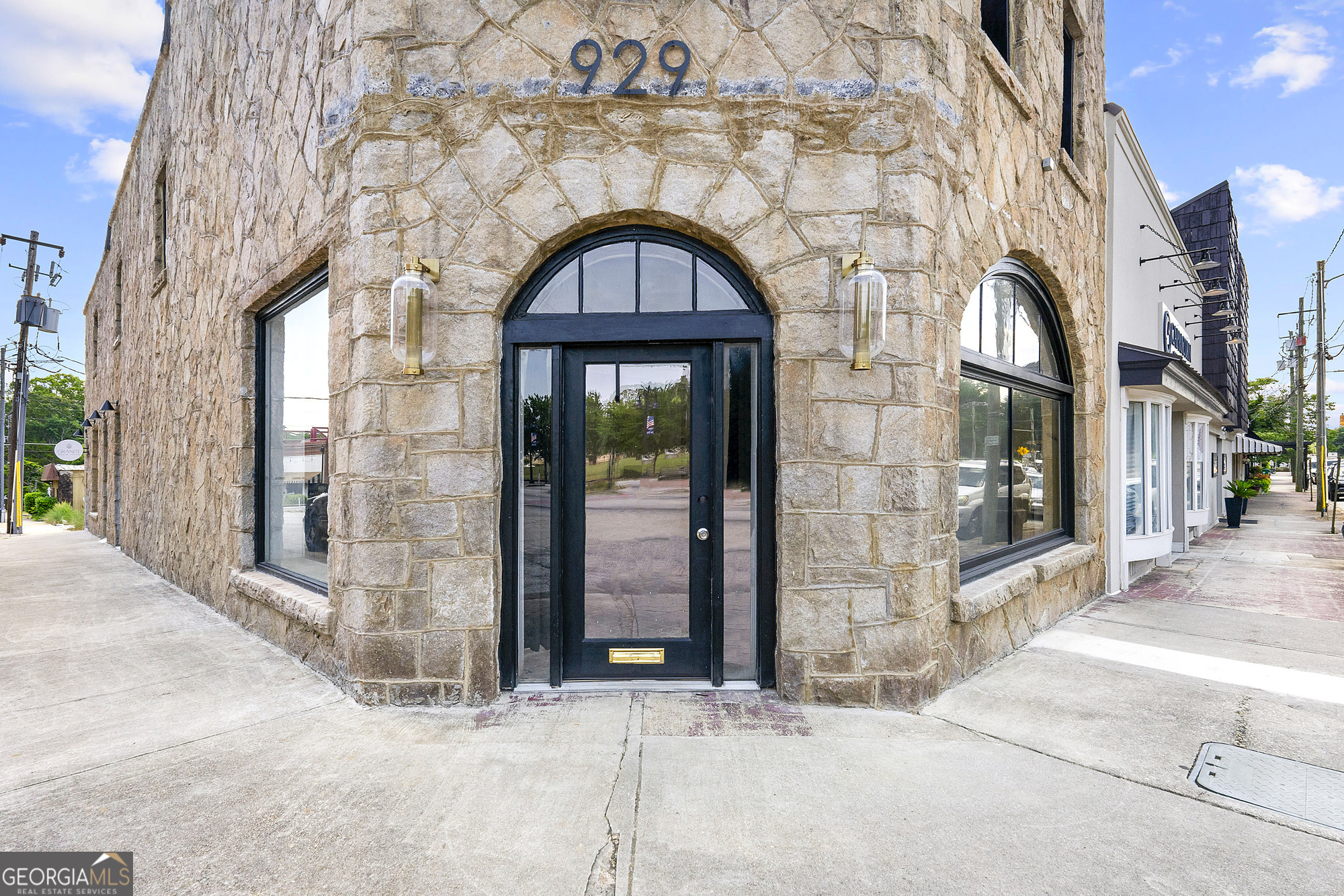 929 Main Street Property Photo 1