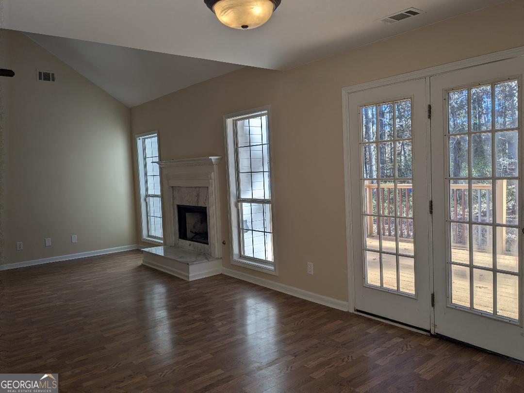 35 Paces Landing Lane Property Photo 5