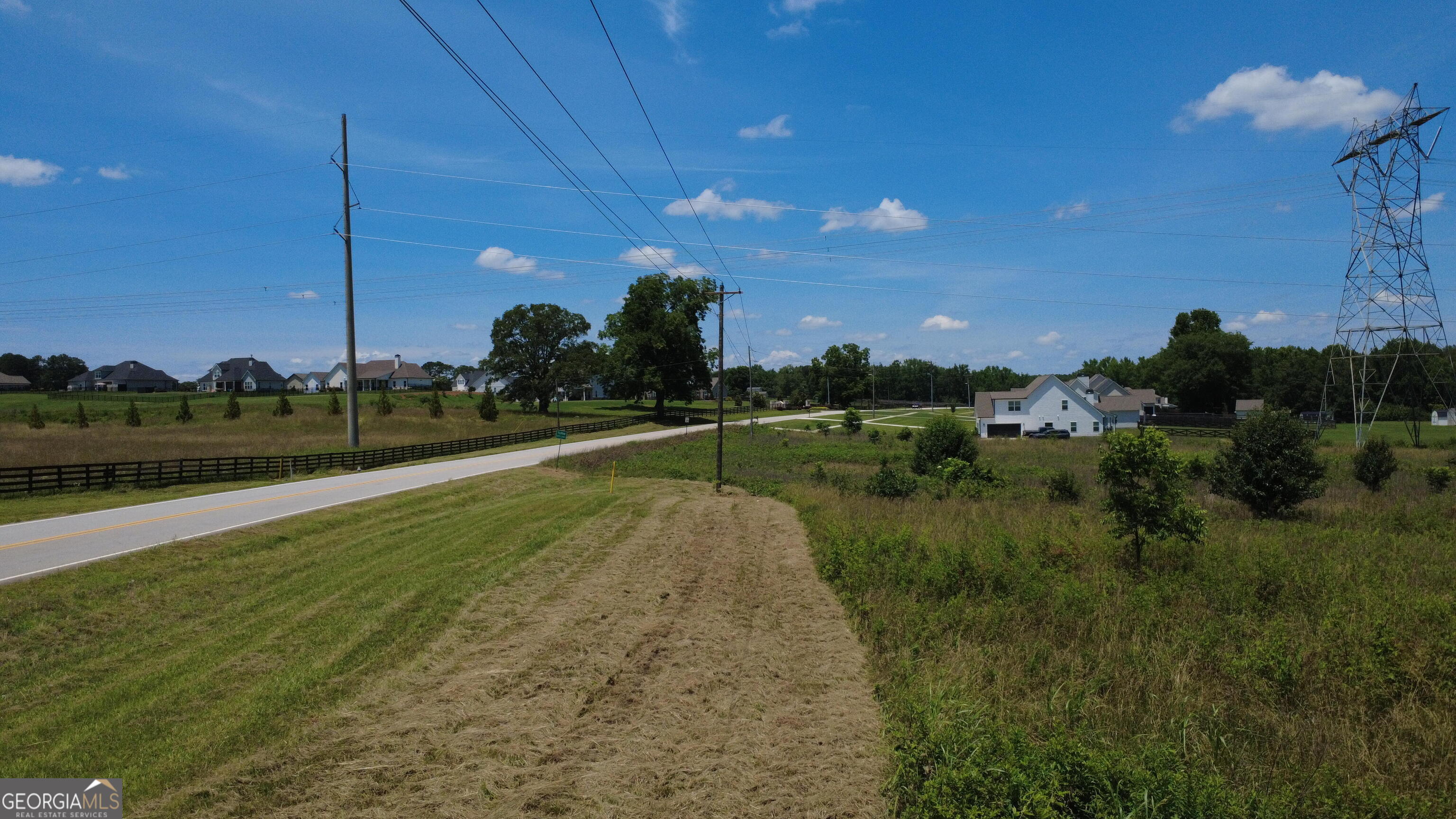 676 Linch Road Property Photo 2