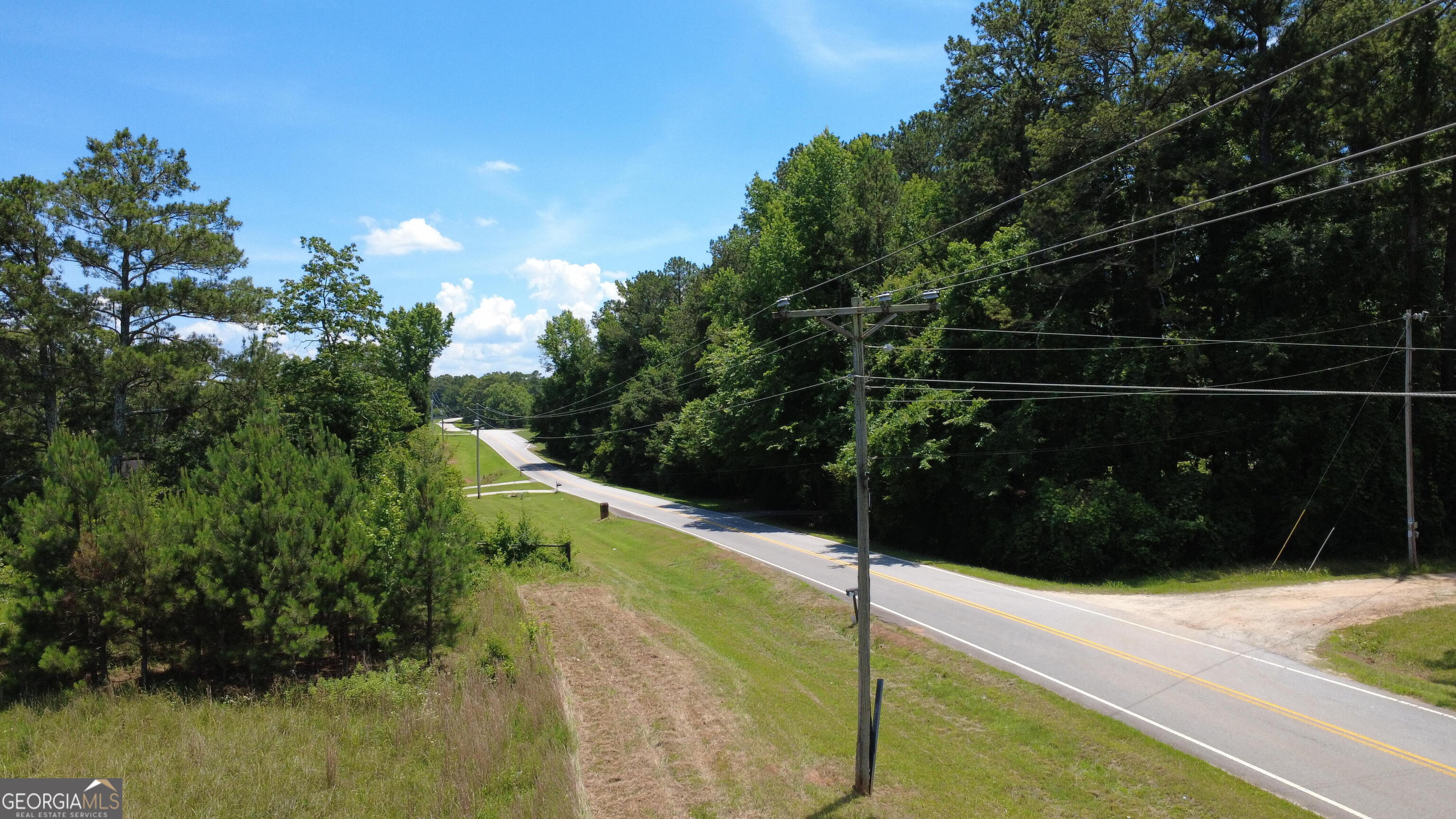 676 Linch Road Property Photo 3