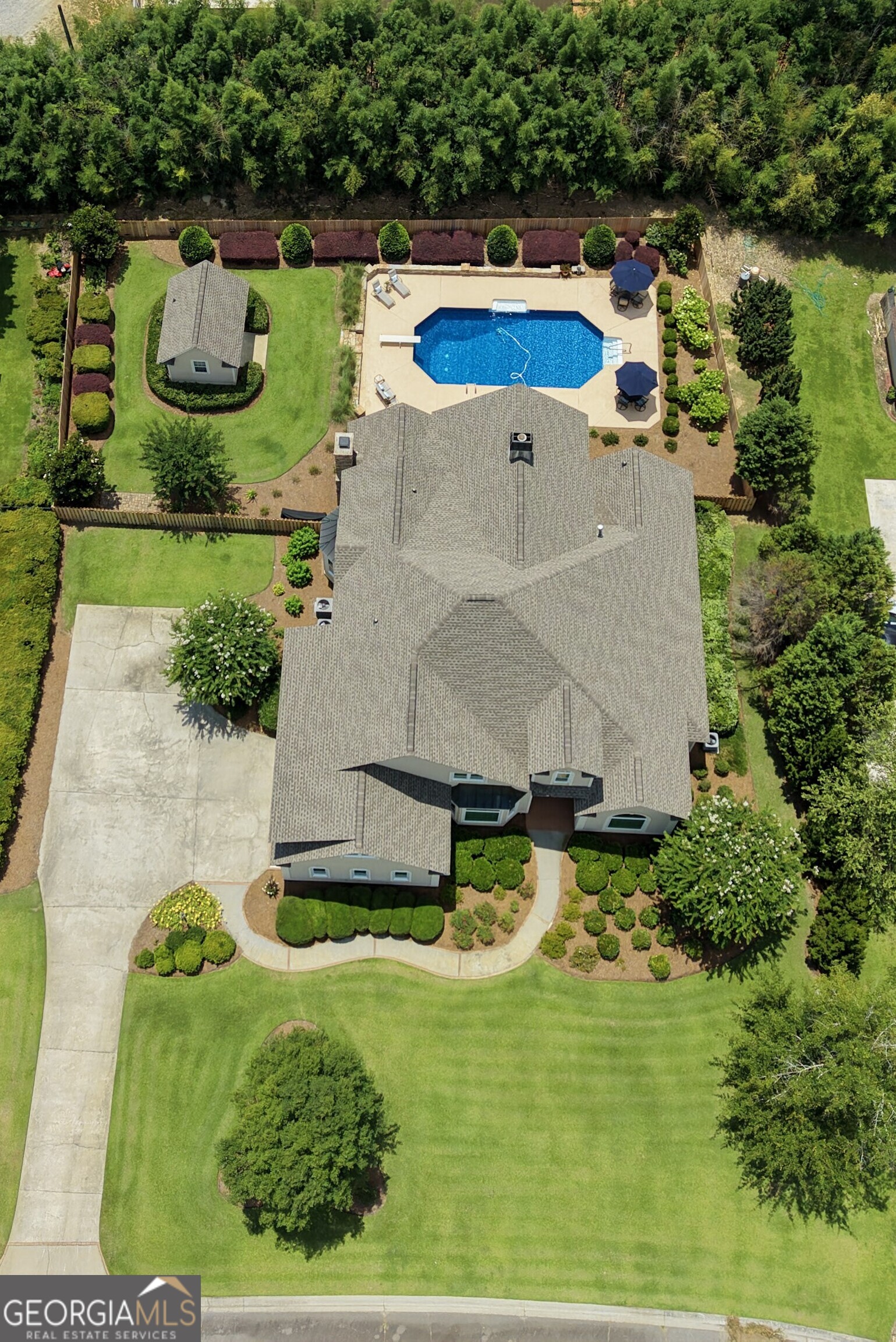 209 Fox Ridge Drive Property Photo 6
