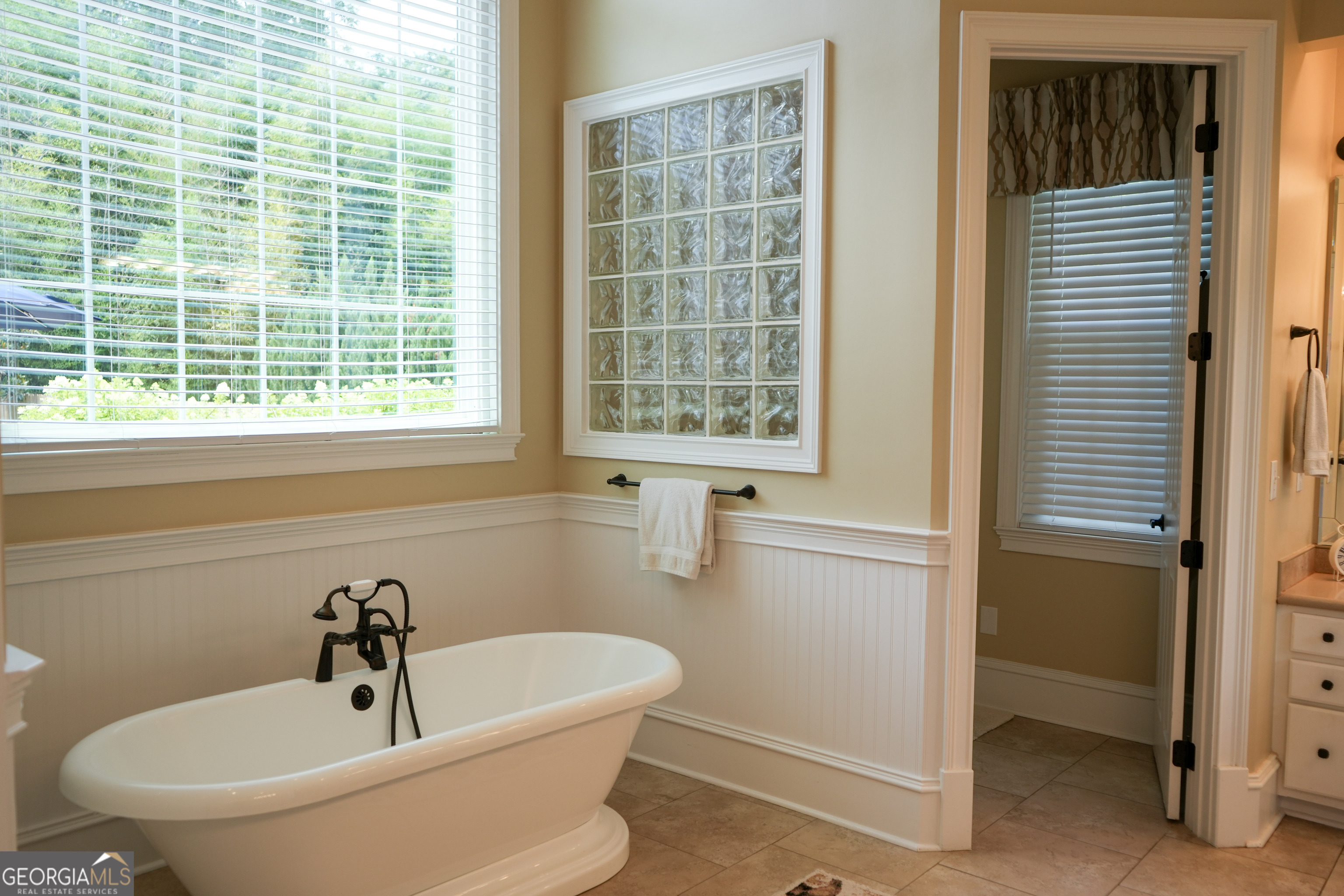 209 Fox Ridge Drive Property Photo 45