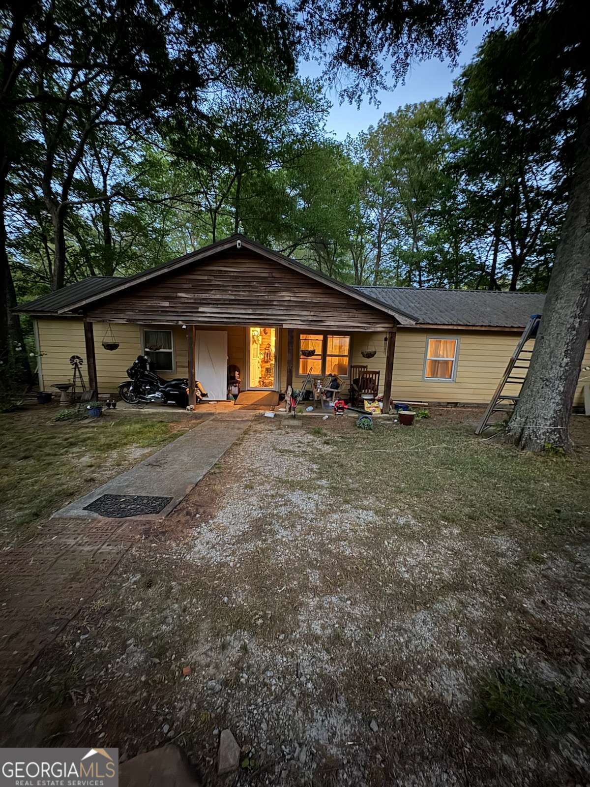1943 Friendship Church Road Property Photo 1