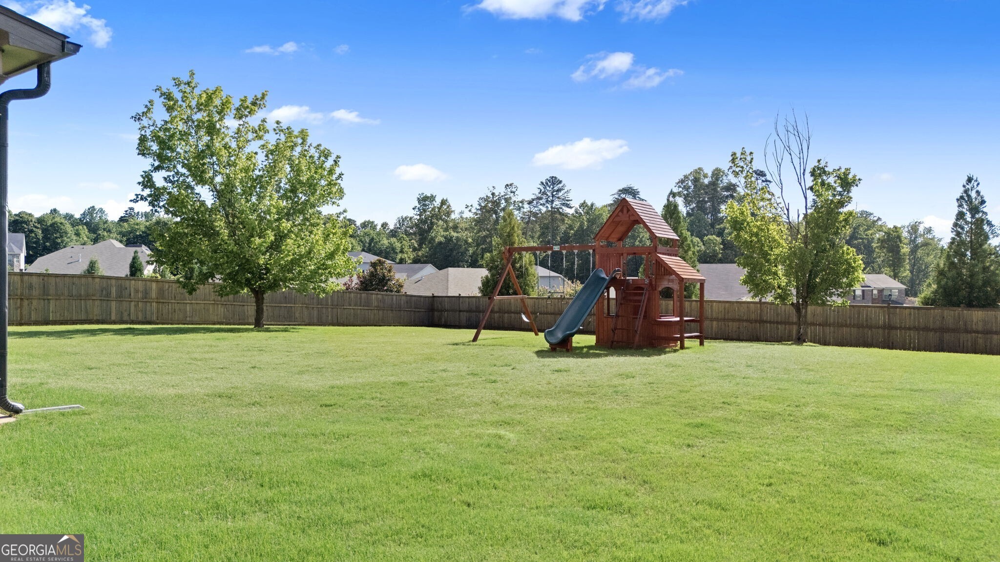 6290 Birchfield Trail Property Photo 37