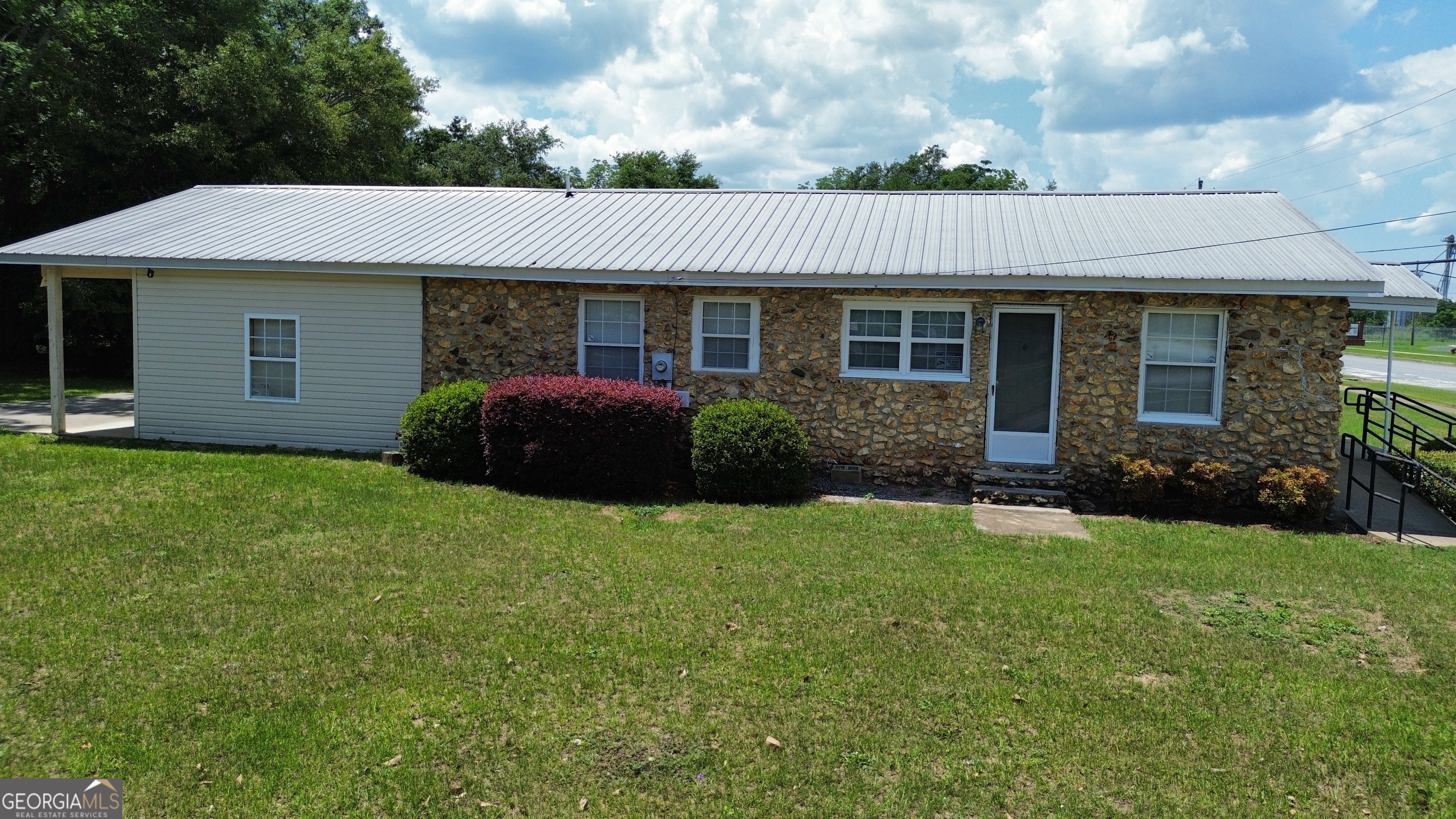 121 Coleman Avenue Property Photo 9