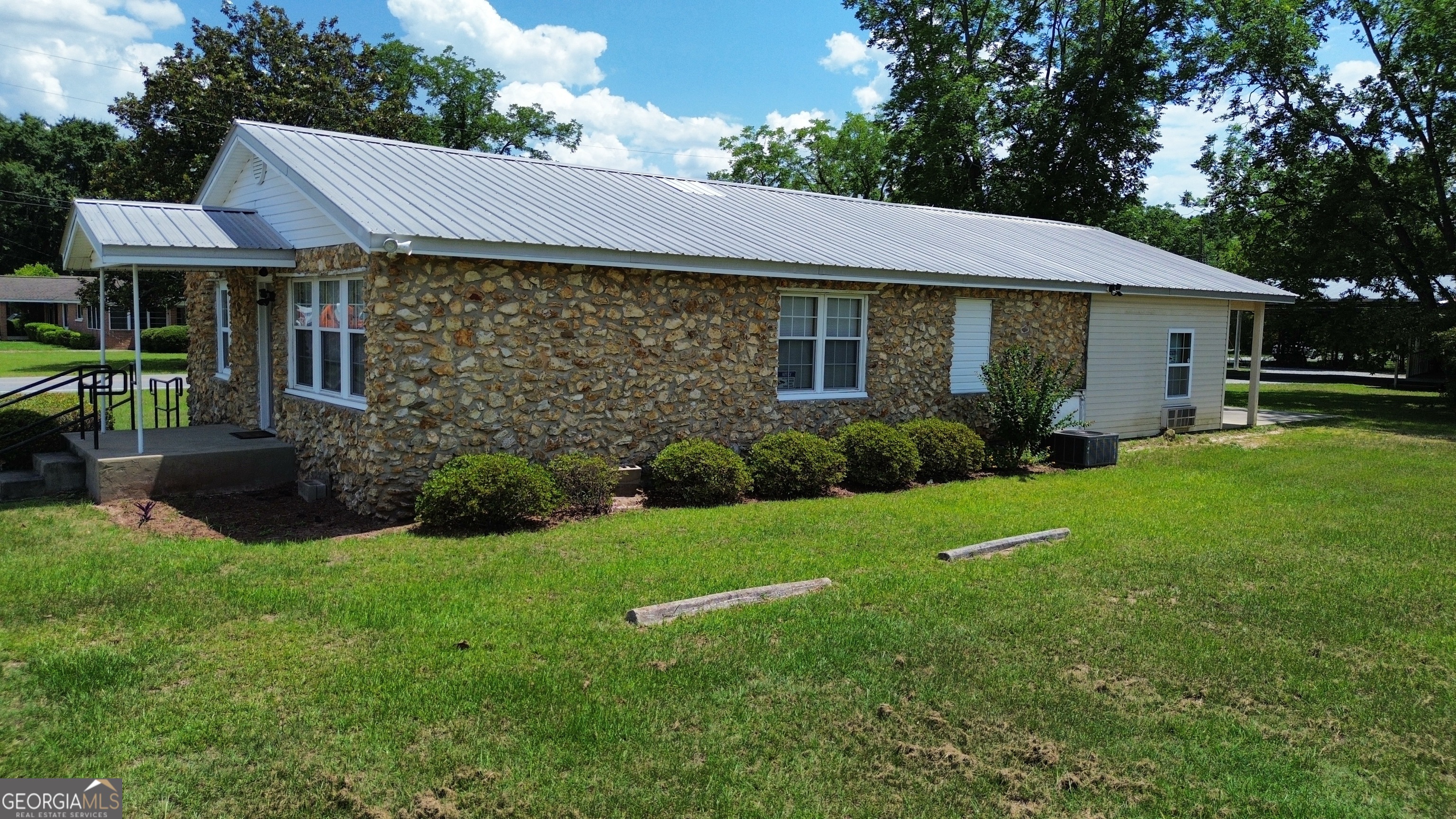 121 Coleman Avenue Property Photo 12