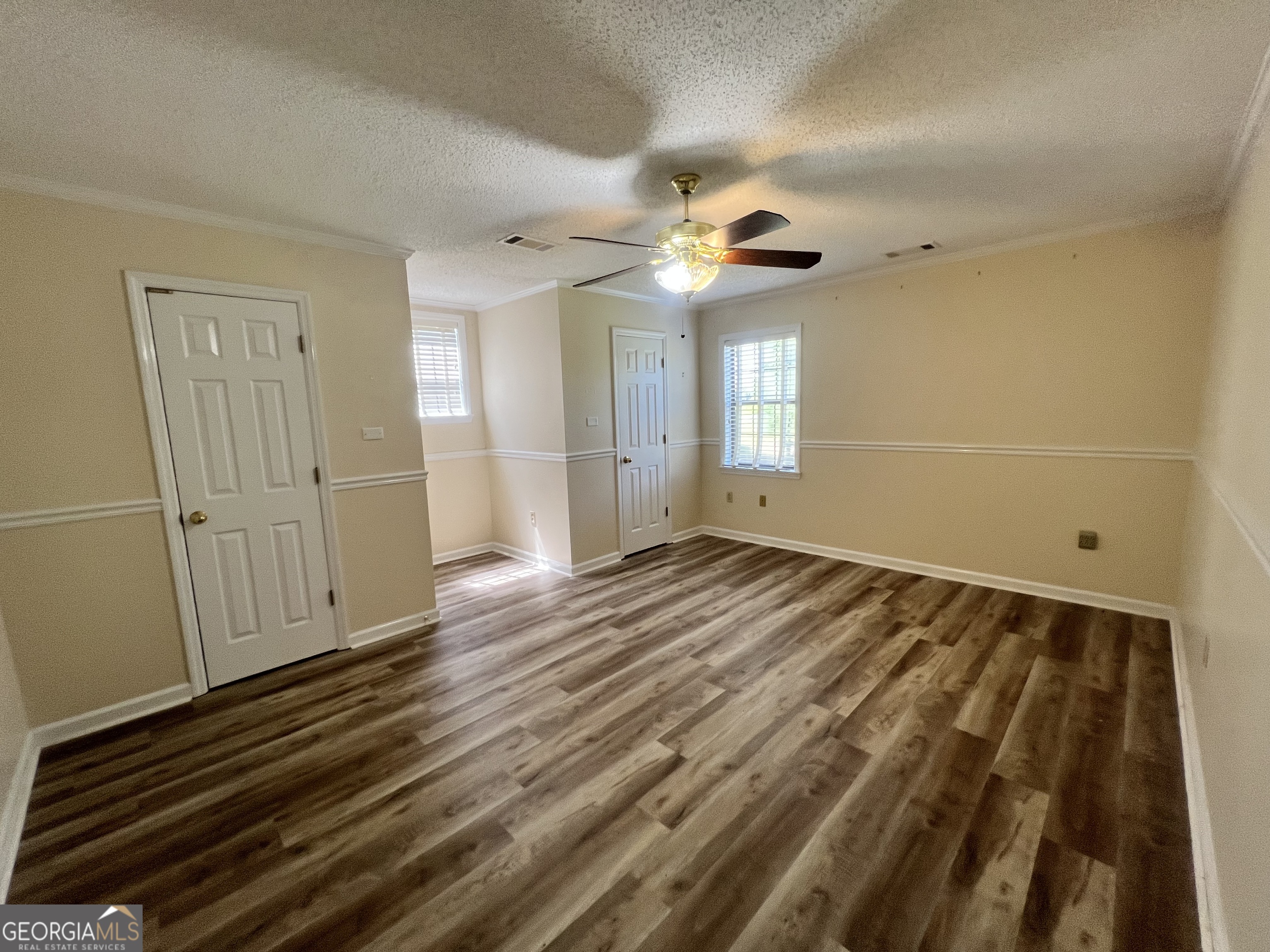 906 Mcallister Drive Property Photo 11