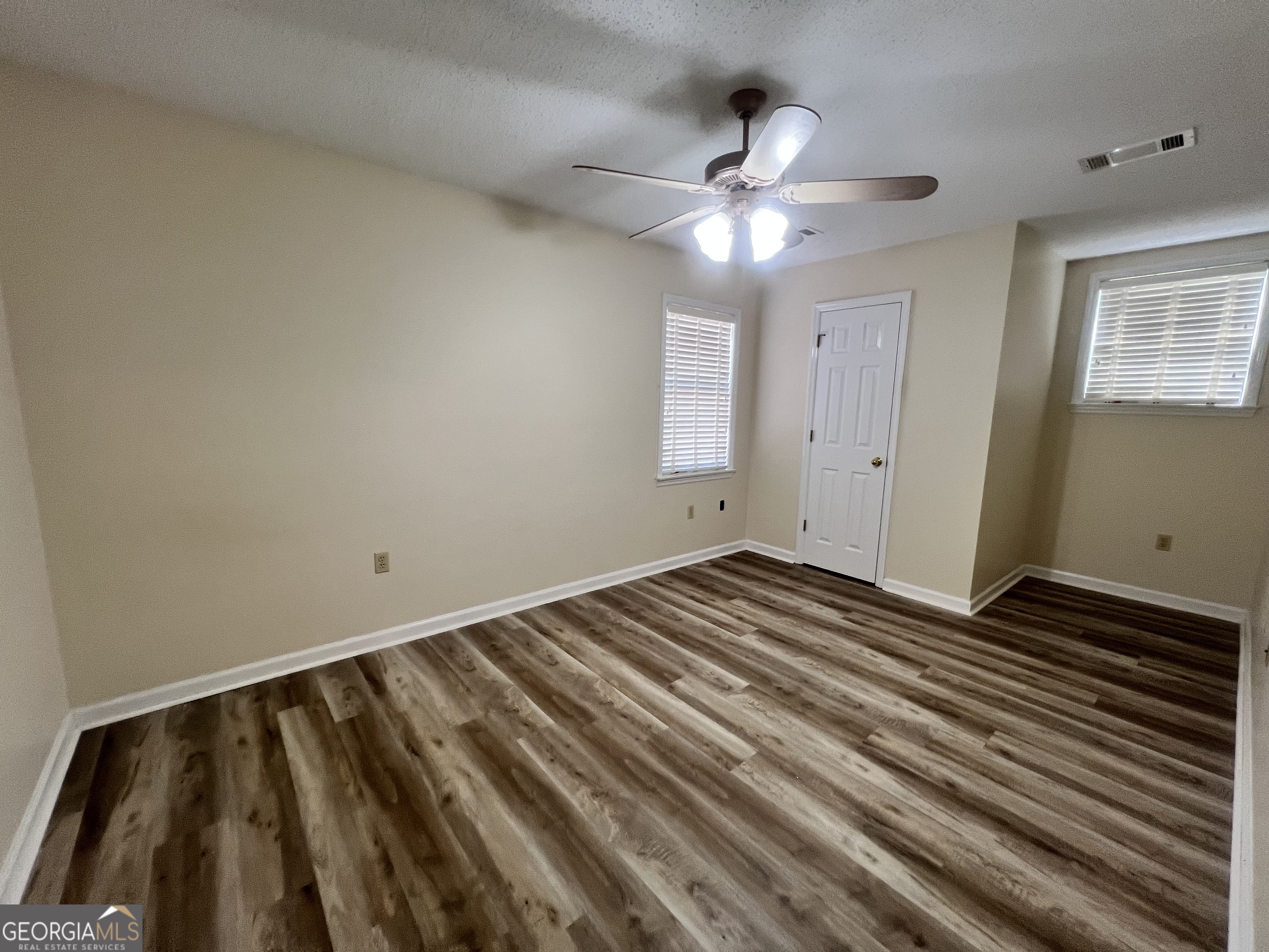 906 Mcallister Drive Property Photo 15