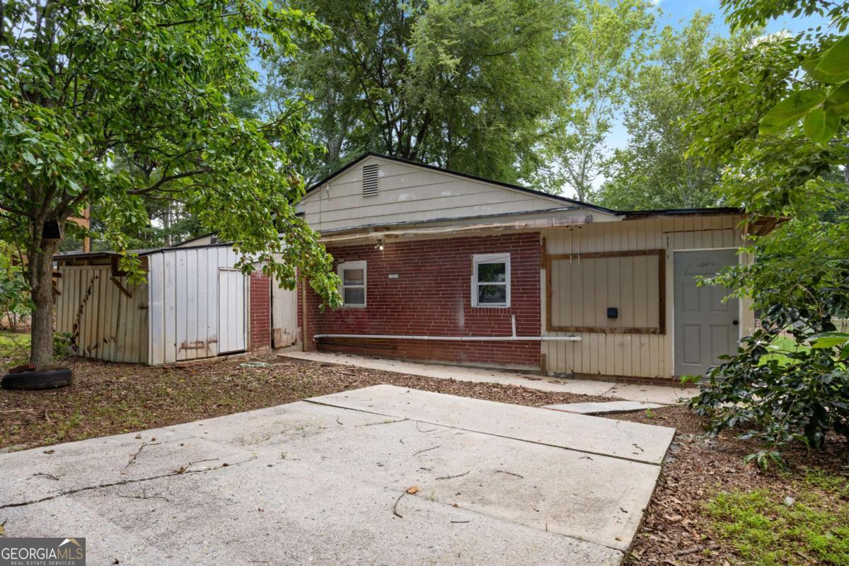 953 South Avenue Property Photo 26