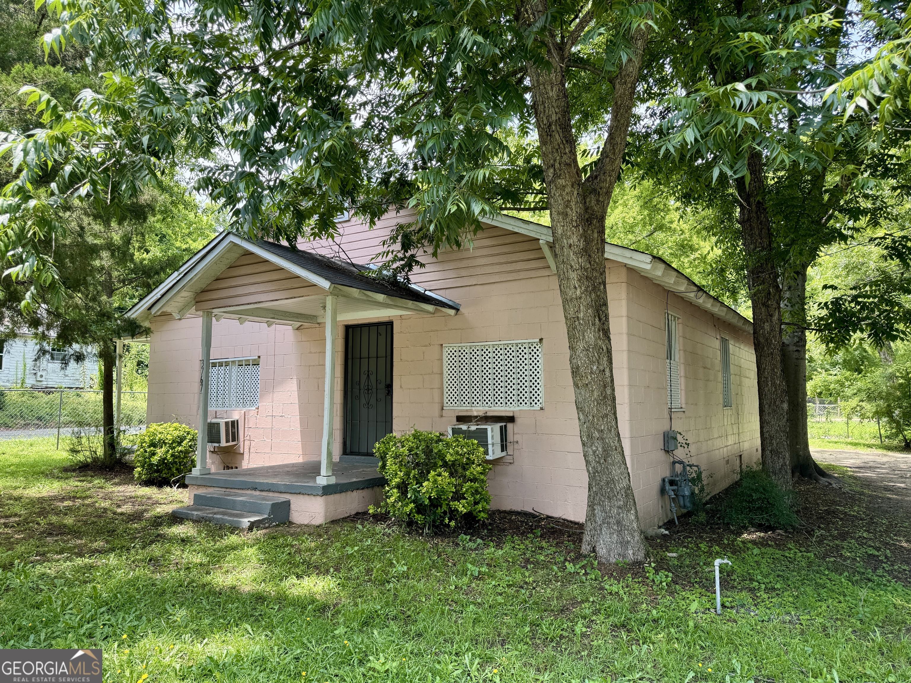 3767 Fairmont Avenue Property Photo 1