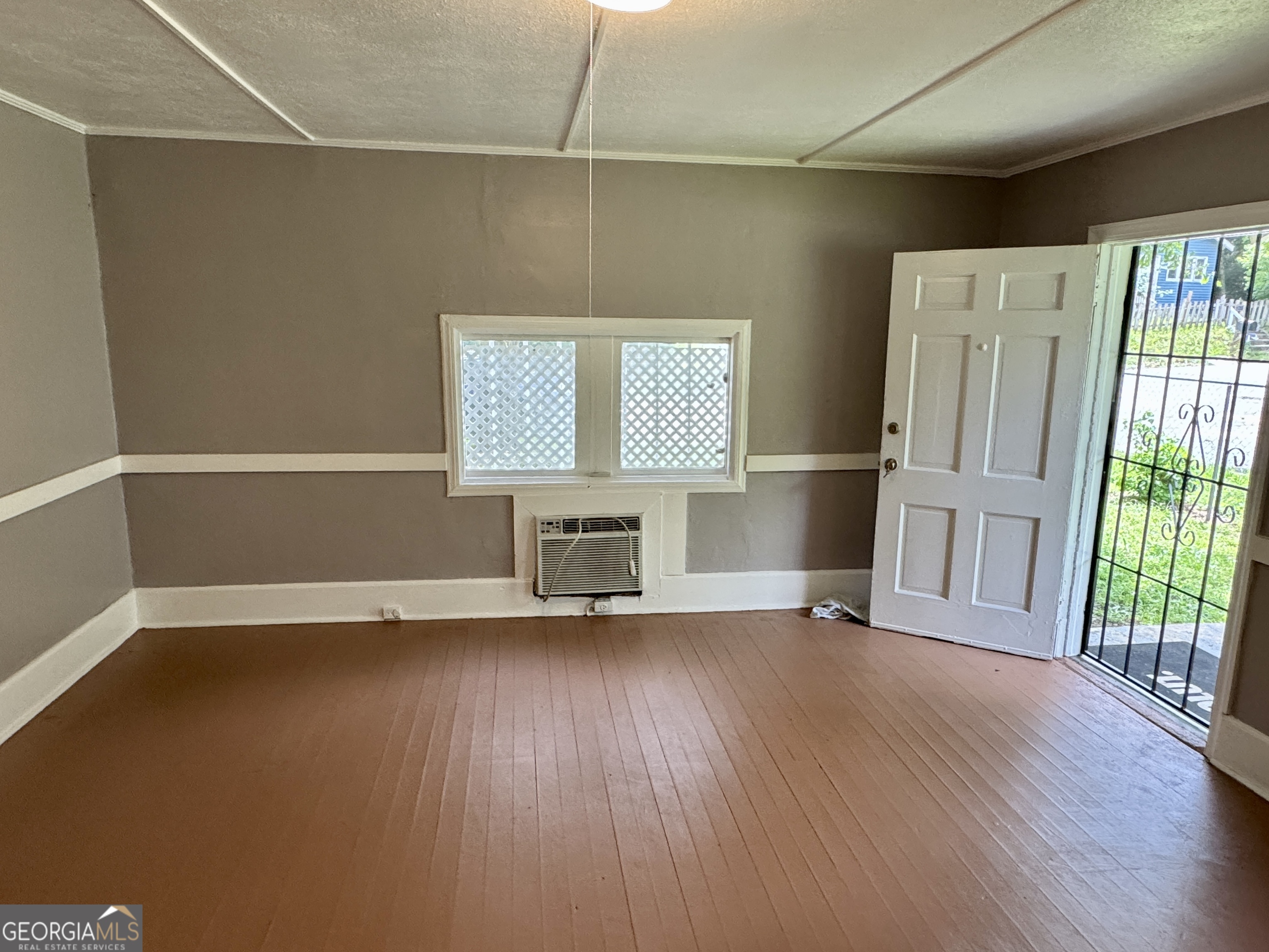 3767 Fairmont Avenue Property Photo 6