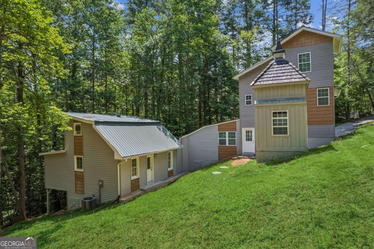 375 Deerfield Drive Property Photo 3