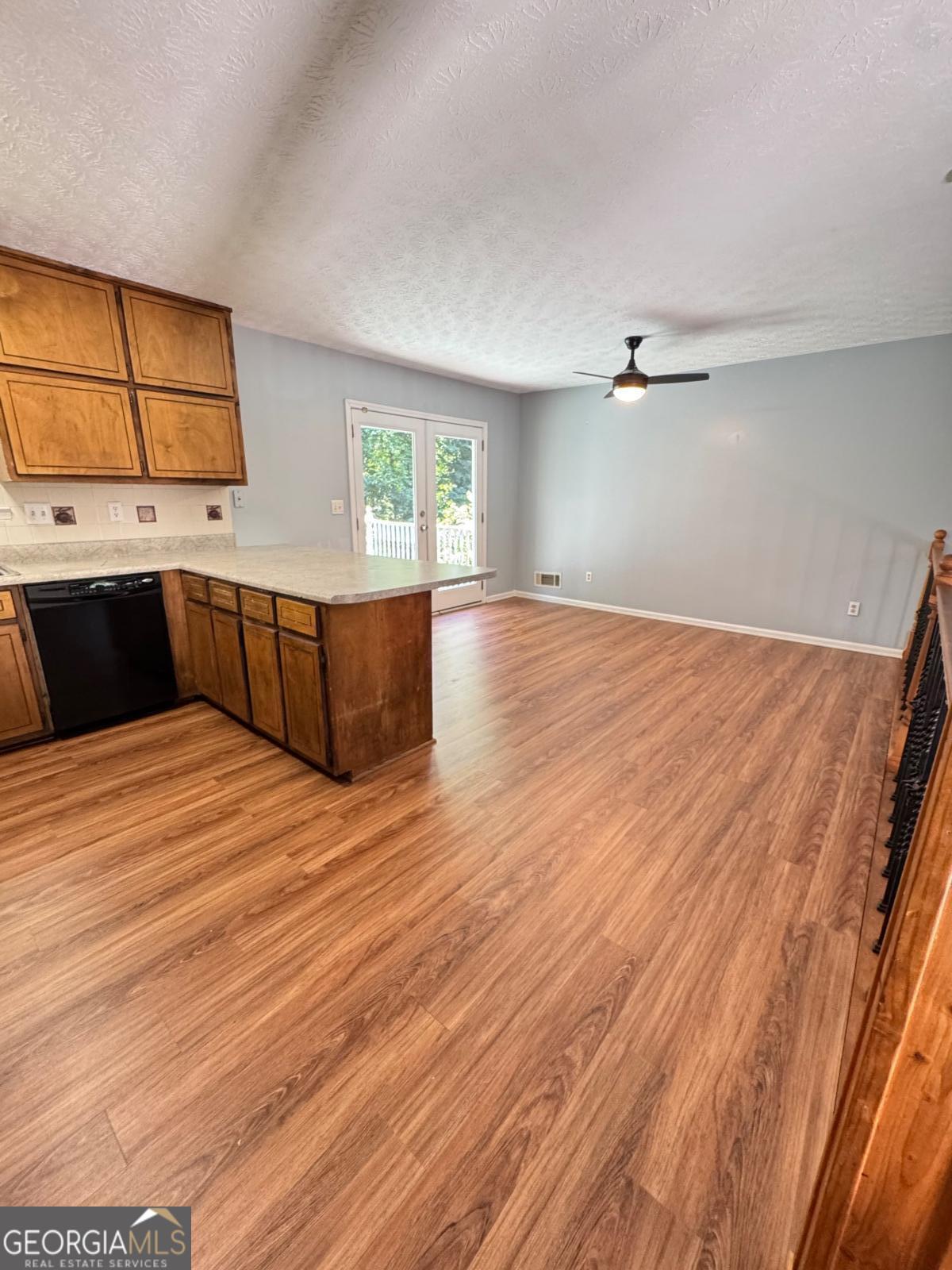 6848 Fielder Court Property Photo 6