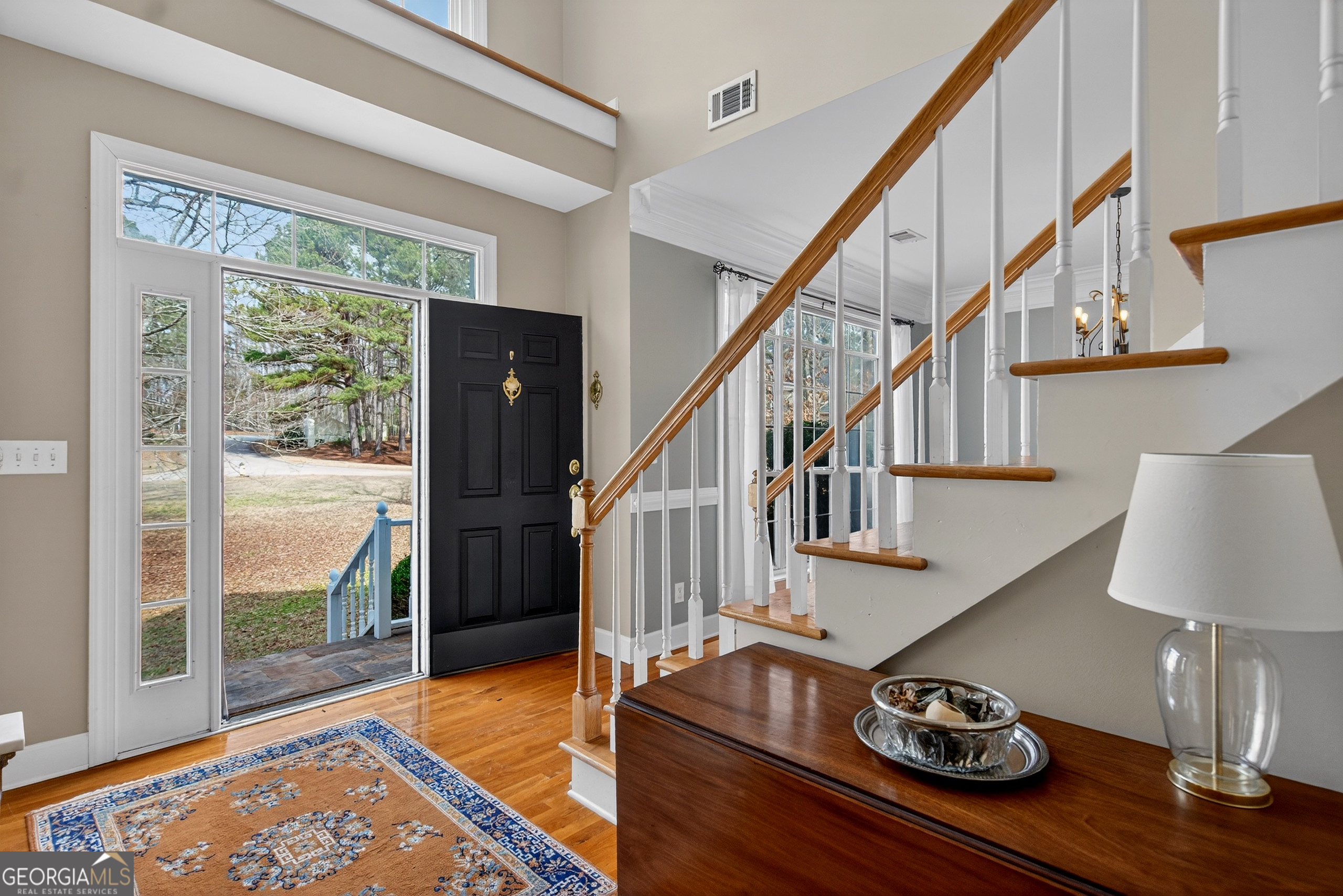 102 Cameron Pointe Drive Property Photo 3