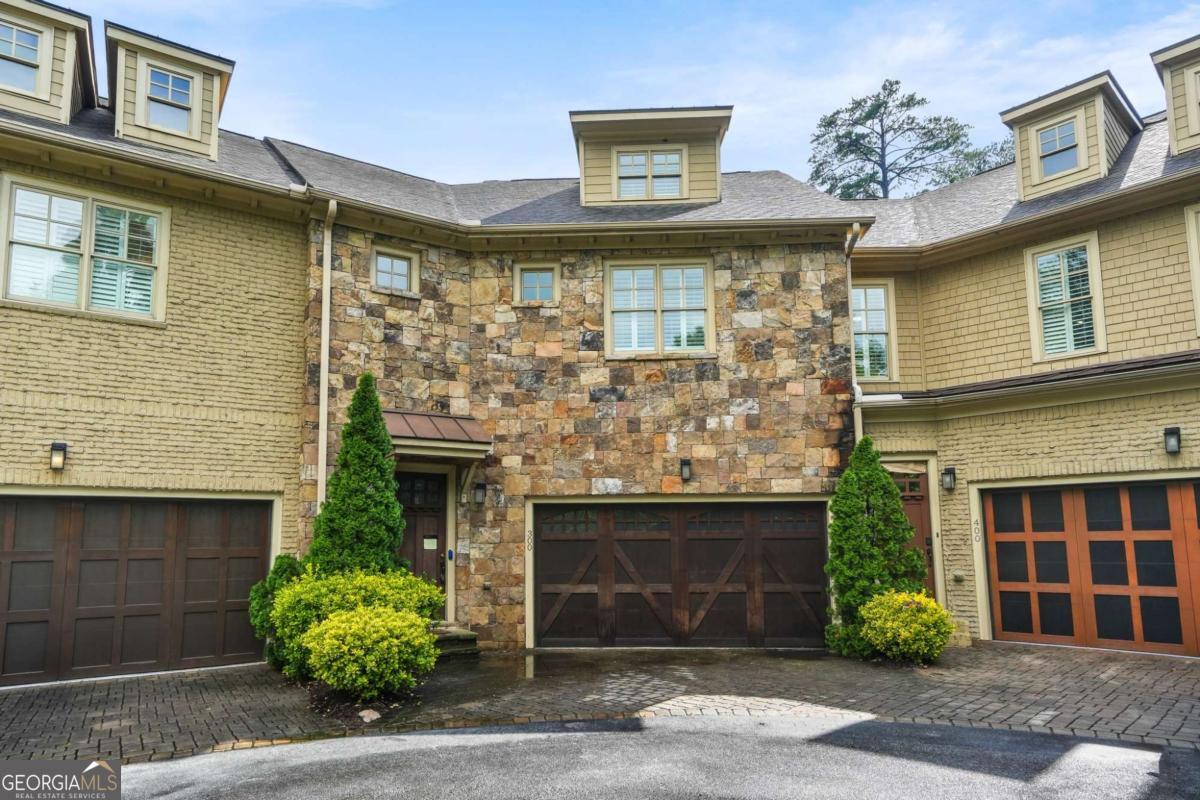 3002 Lenox Road Ne # 300 Property Photo 1