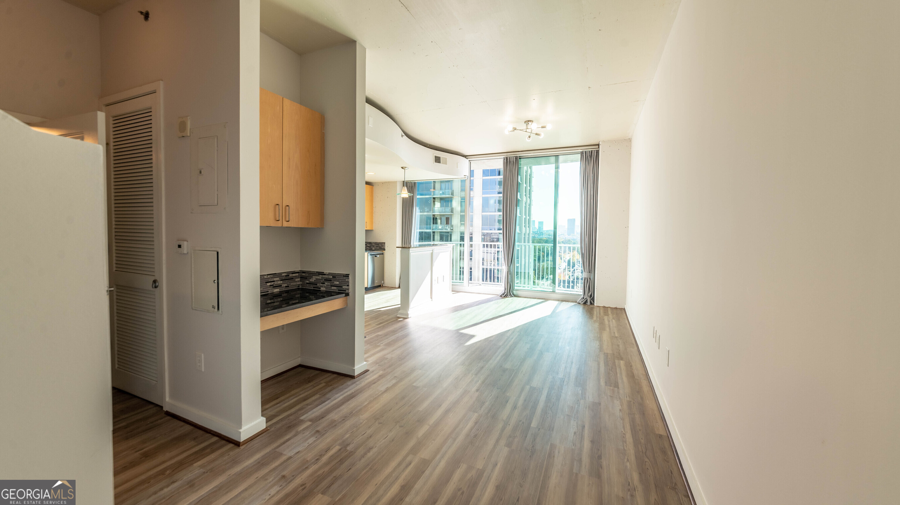 361 17th Street # 1309 Property Photo 5